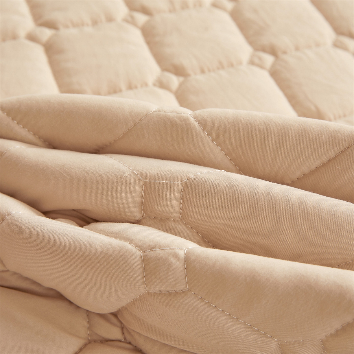 91家纺网 家纺一手货源 找家纺 恒爱家纺 2025新款学生季糯糯棉纯色床护垫 奶油咖