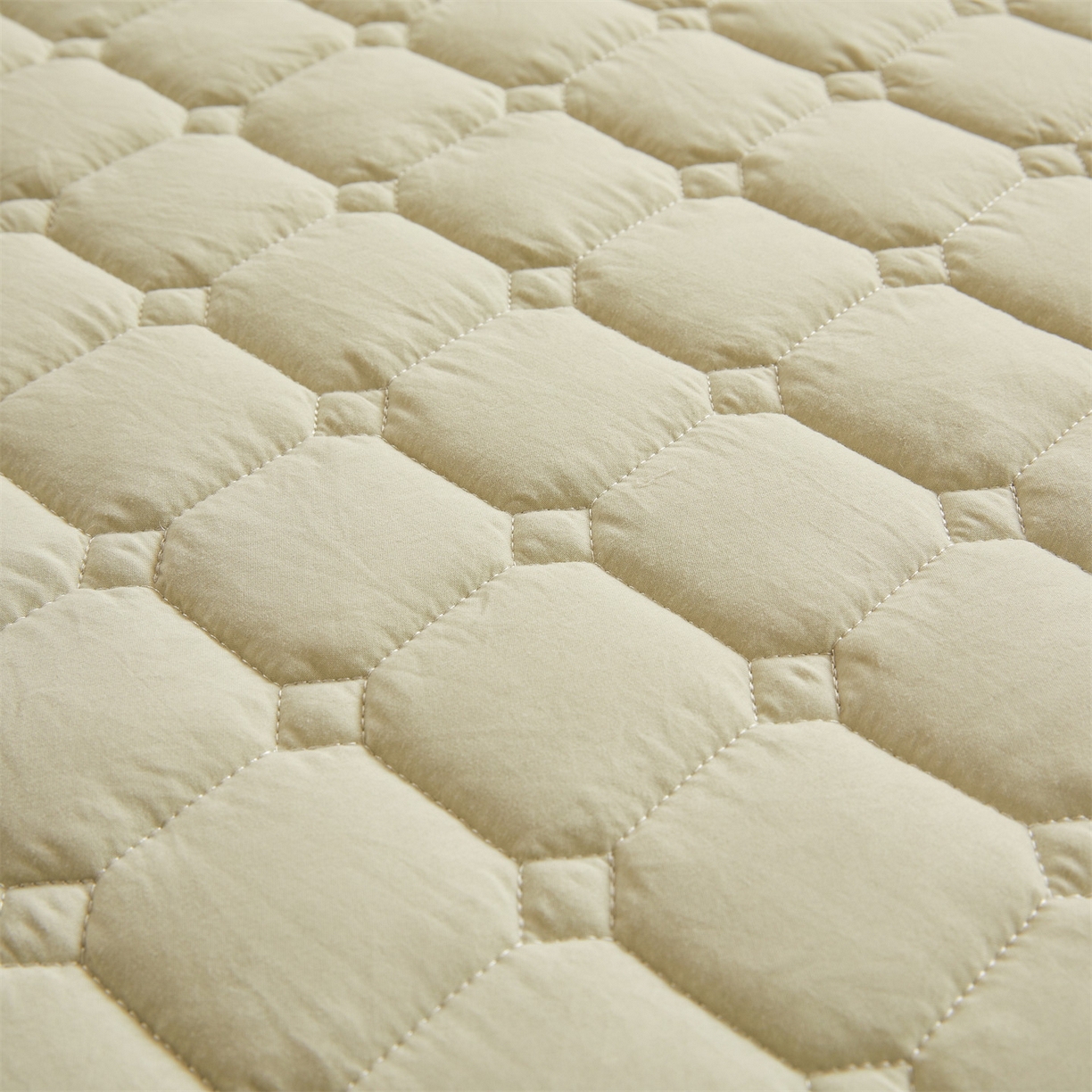 91家纺网 家纺一手货源 找家纺 恒爱家纺 2025新款学生季糯糯棉纯色床护垫 浅绿