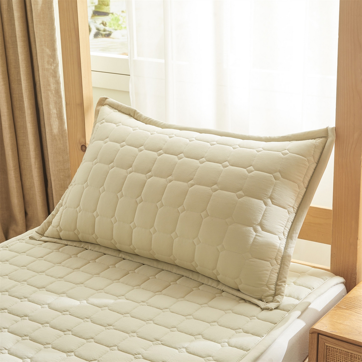 91家纺网 家纺一手货源 找家纺 恒爱家纺 2025新款学生季糯糯棉纯色床护垫 浅绿