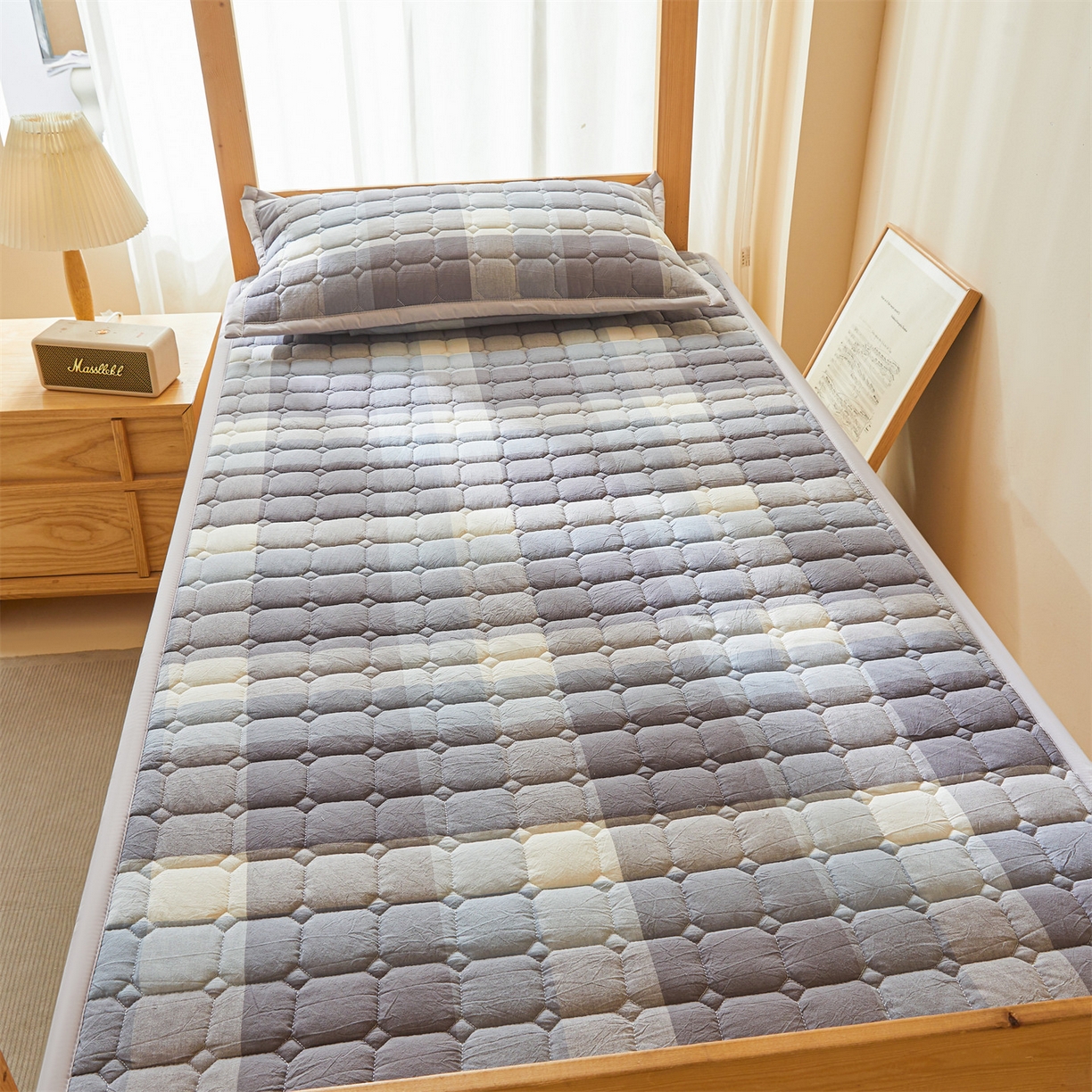 91家纺网 家纺一手货源 找家纺 （总）恒爱家纺 2025新款全棉印花格子床垫