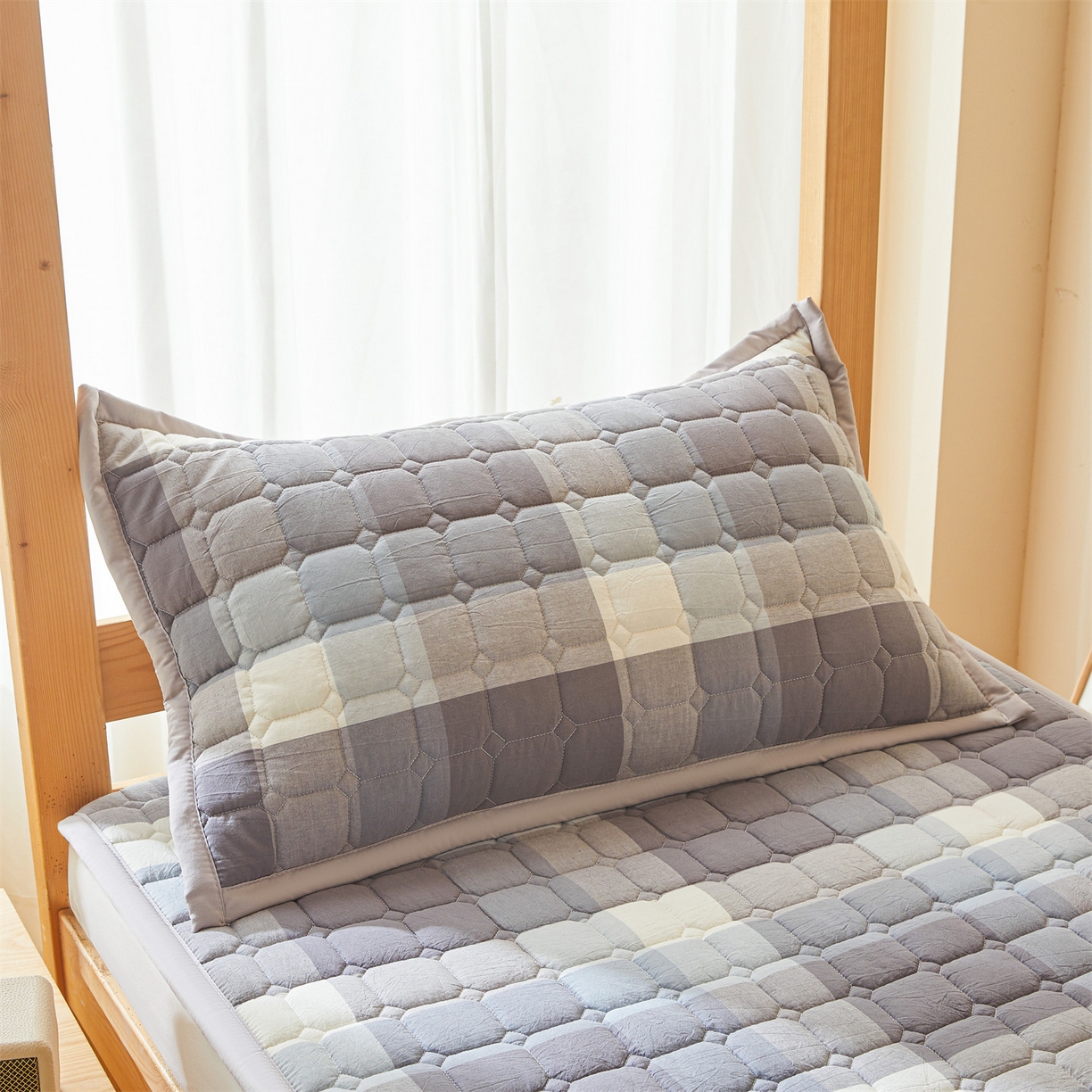 91家纺网 家纺一手货源 找家纺 （总）恒爱家纺 2025新款全棉印花格子床垫