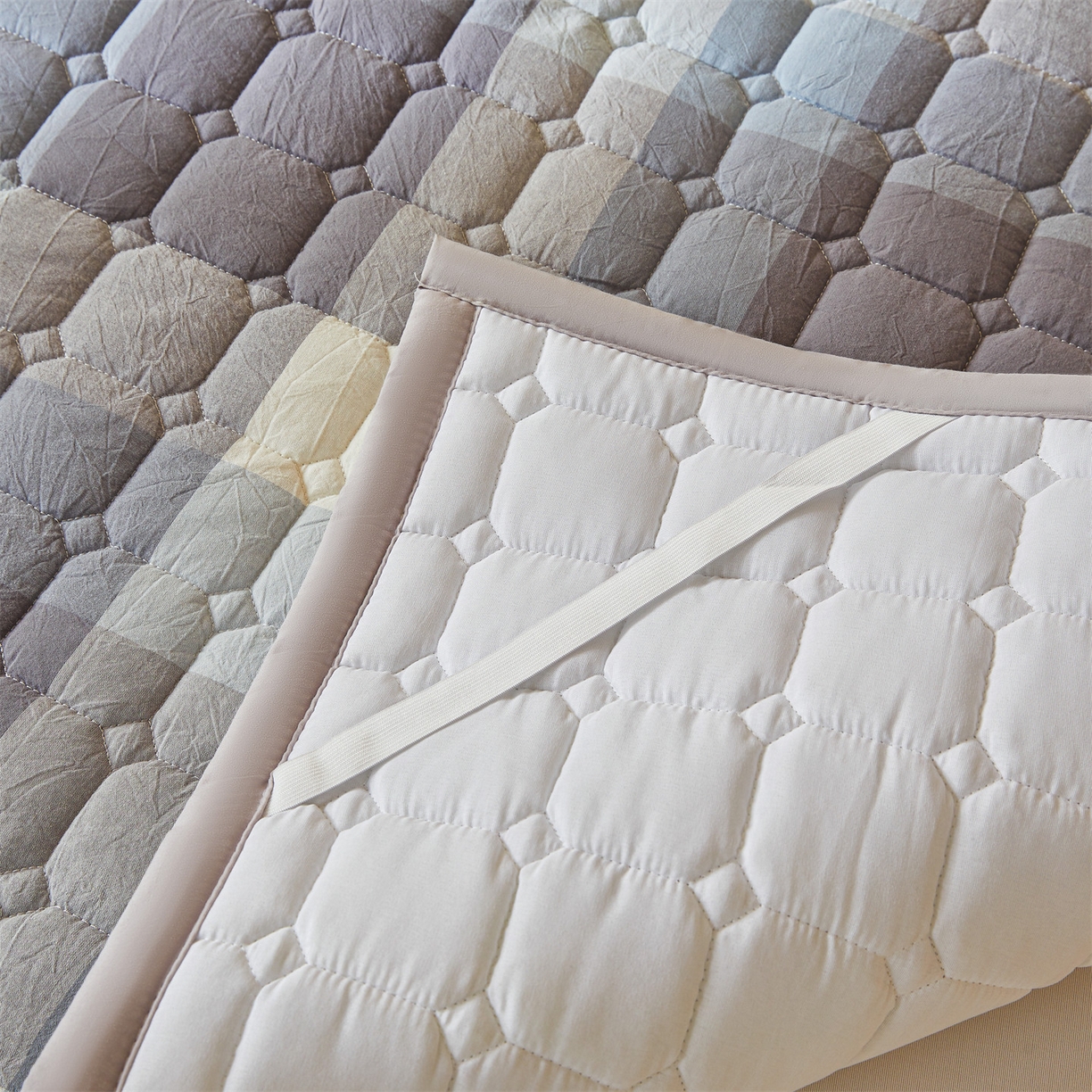 91家纺网 家纺一手货源 找家纺 （总）恒爱家纺 2025新款全棉印花格子床垫