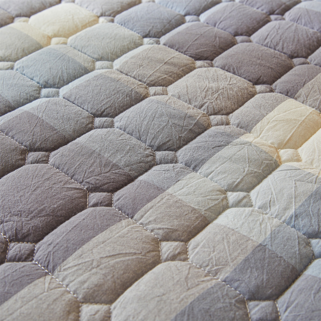 91家纺网 家纺一手货源 找家纺 （总）恒爱家纺 2025新款全棉印花格子床垫