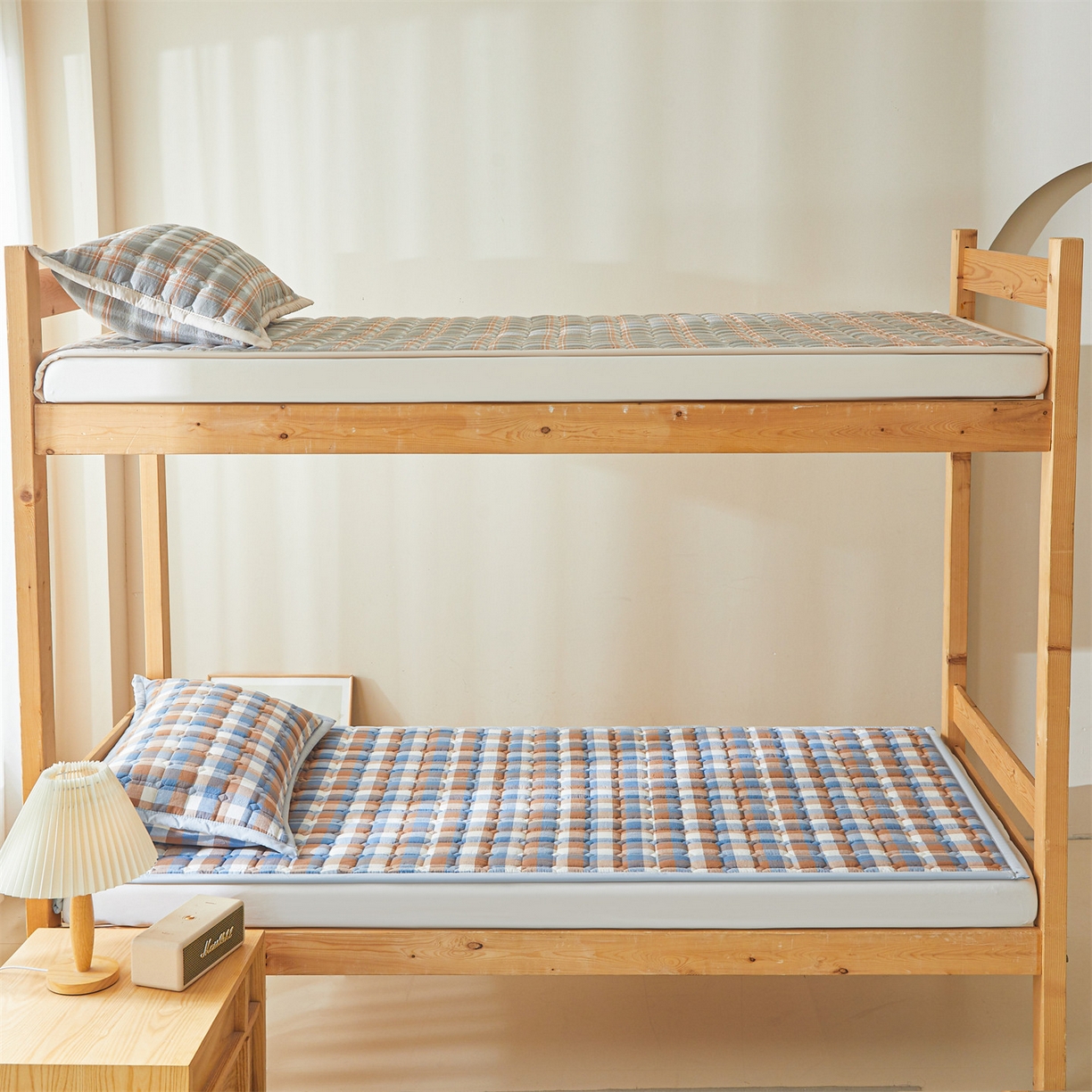 91家纺网 家纺一手货源 找家纺 恒爱家纺 2025新款全棉印花格子床垫 蓝咖格