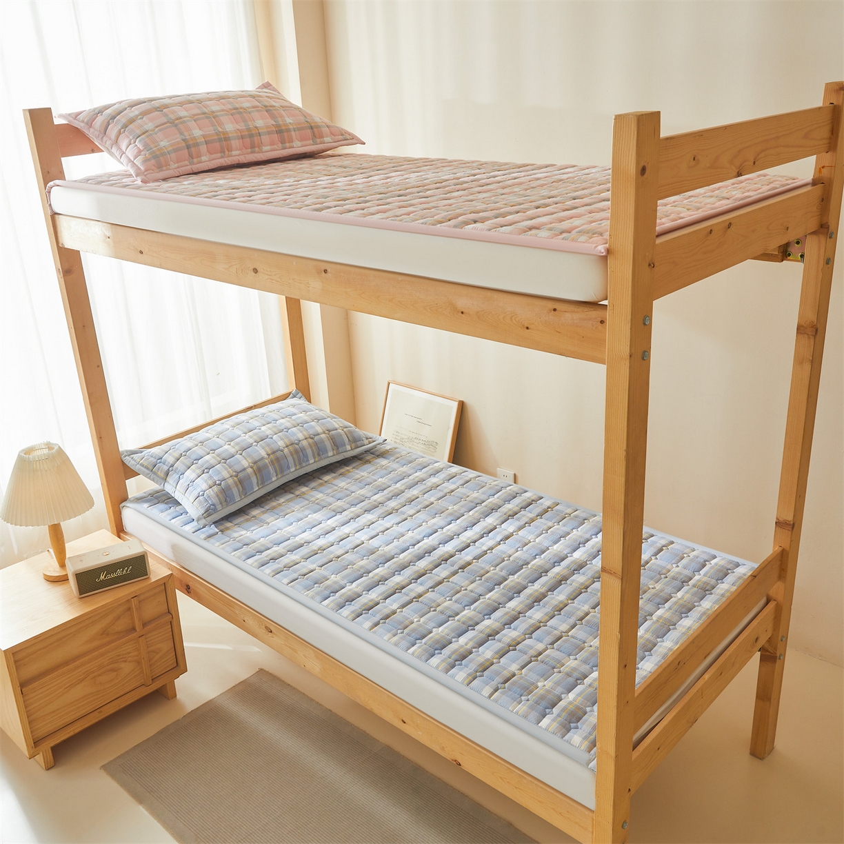 91家纺网 家纺一手货源 找家纺 恒爱家纺 2025新款全棉印花格子床垫 莫尼-蓝