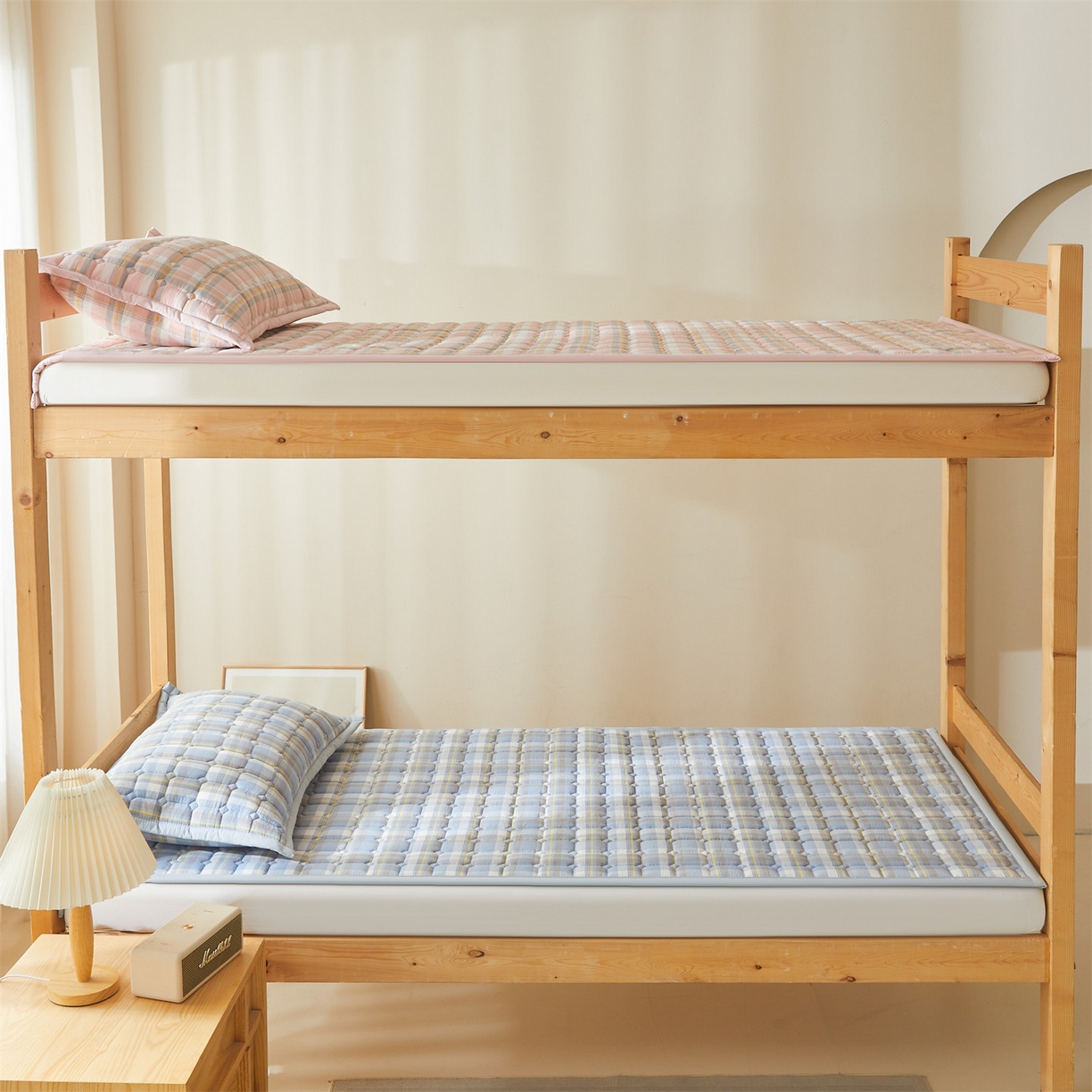 91家纺网 家纺一手货源 找家纺 恒爱家纺 2025新款全棉印花格子床垫 莫尼-蓝