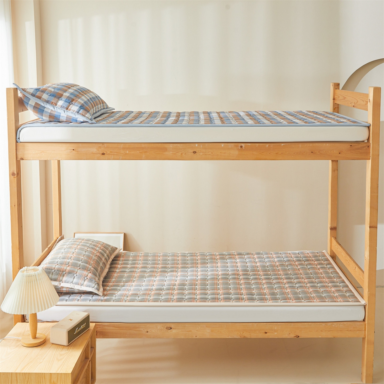 91家纺网 家纺一手货源 找家纺 恒爱家纺 2025新款全棉印花格子床垫 诺卡