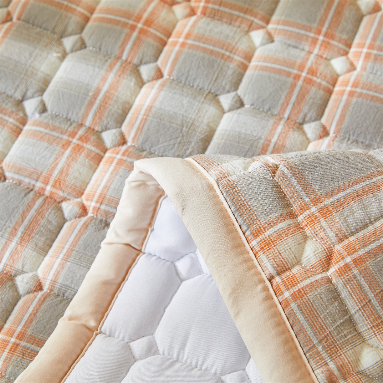 91家纺网 家纺一手货源 找家纺 恒爱家纺 2025新款全棉印花格子床垫 诺卡