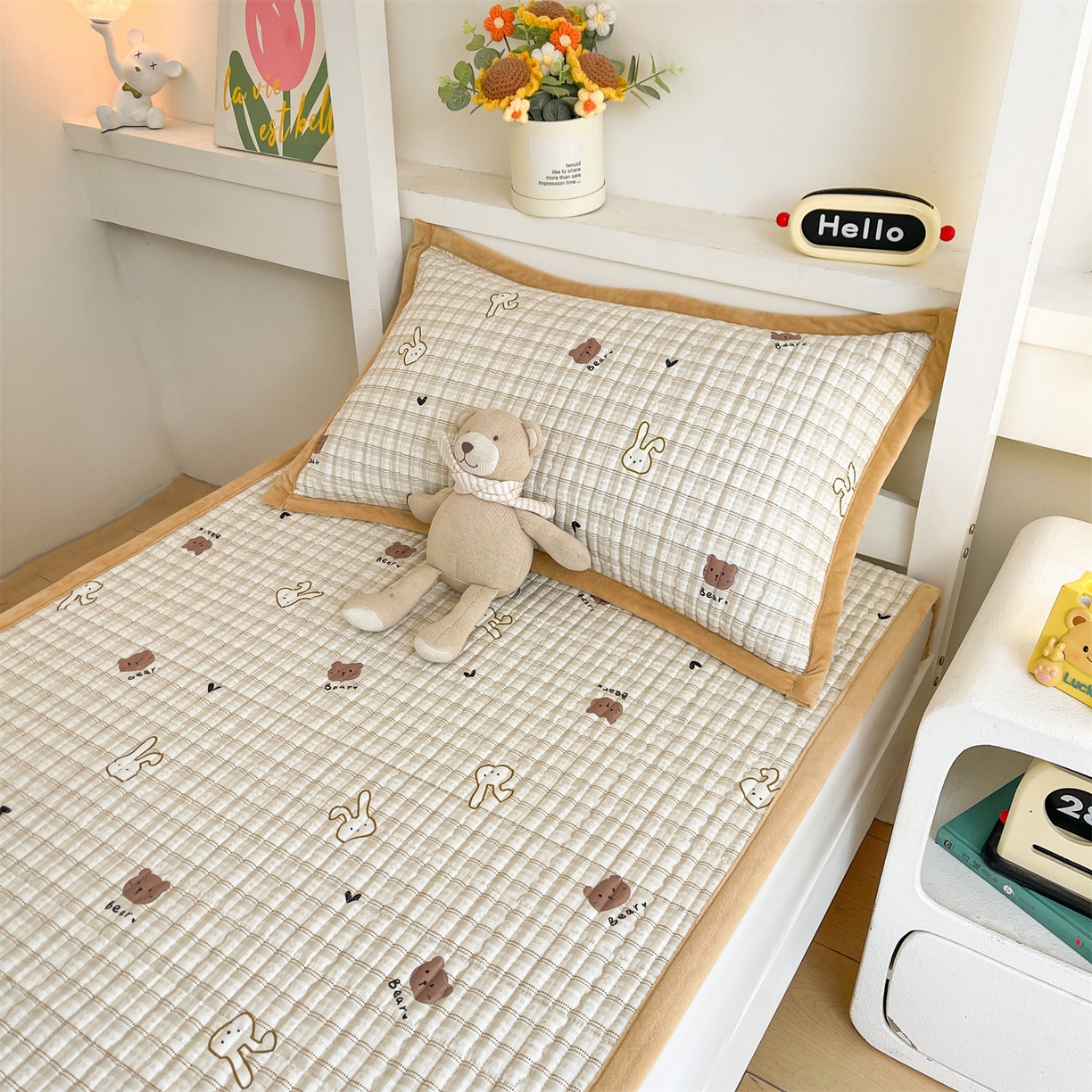 91家纺网 家纺一手货源 找家纺 恒爱家纺 2025新款学生季全棉宝宝绒双面款床护垫 安睡宝