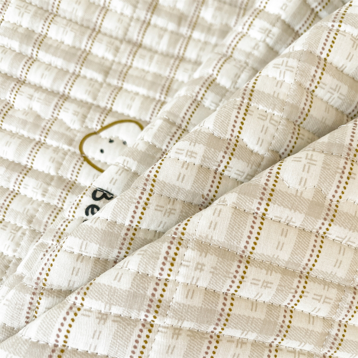 91家纺网 家纺一手货源 找家纺 恒爱家纺 2025新款学生季全棉宝宝绒双面款床护垫 安睡宝