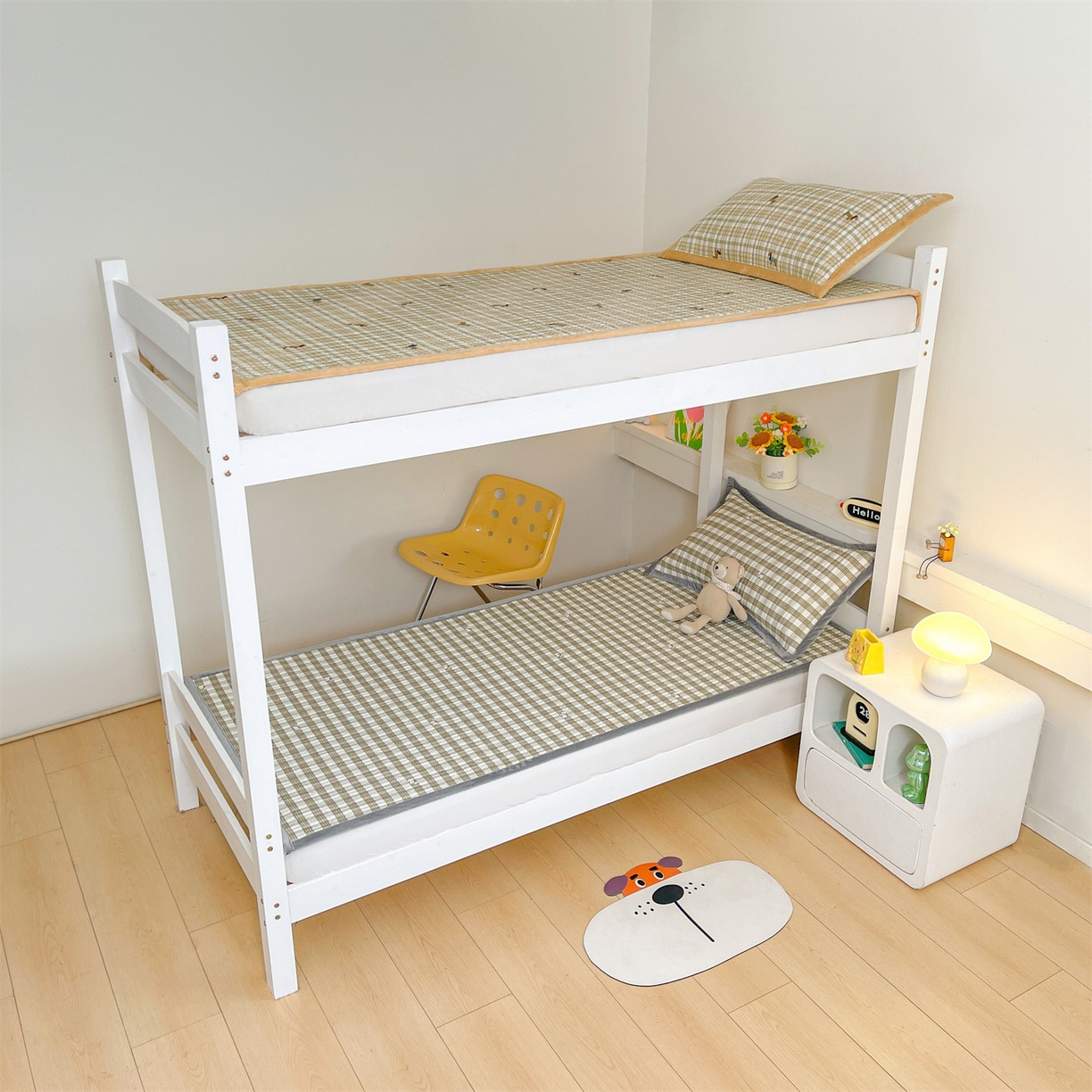 91家纺网 家纺一手货源 找家纺 恒爱家纺 2025新款学生季全棉宝宝绒双面款床护垫 斑点狗狗