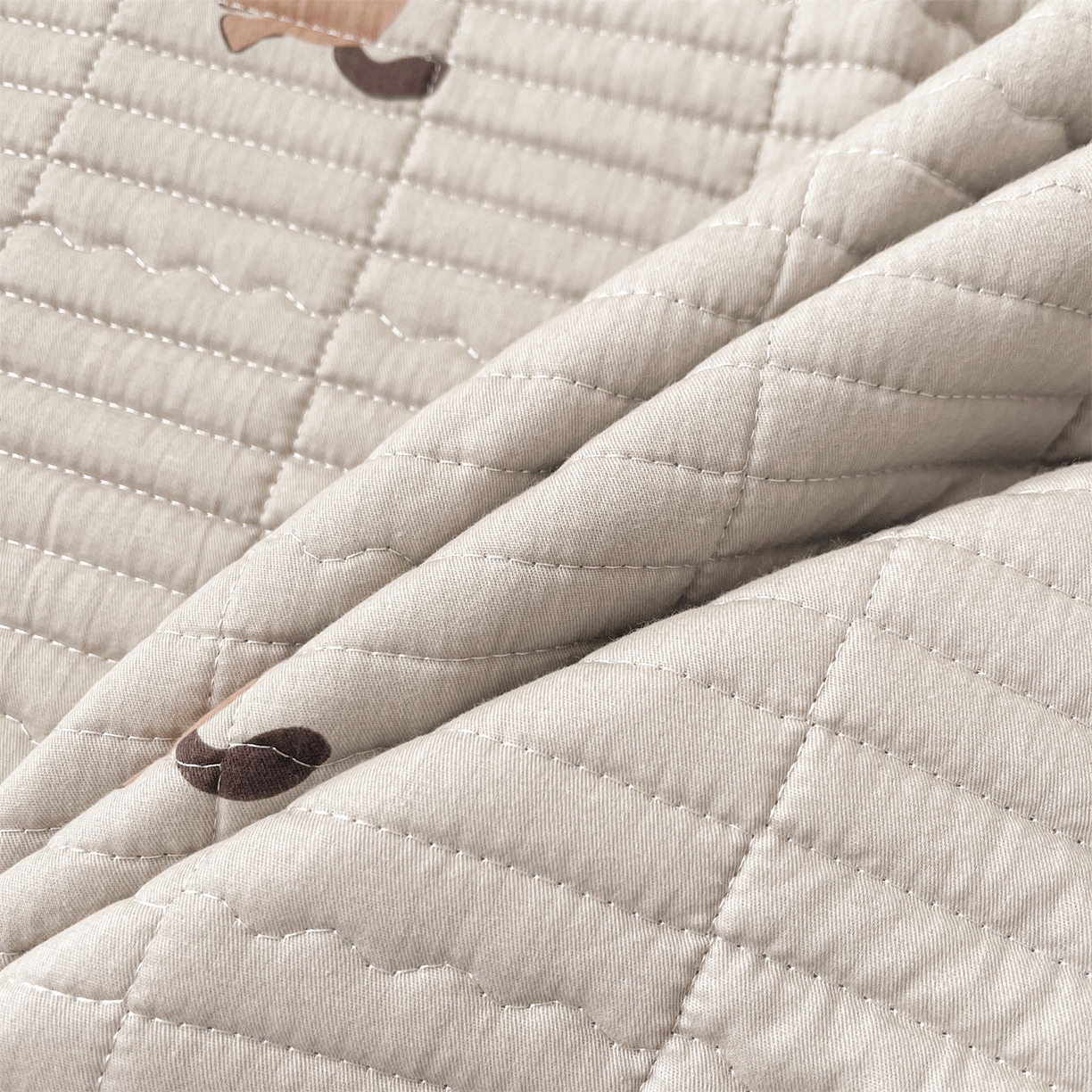 91家纺网 家纺一手货源 找家纺 恒爱家纺 2025新款学生季全棉宝宝绒双面款床护垫 斑马狗