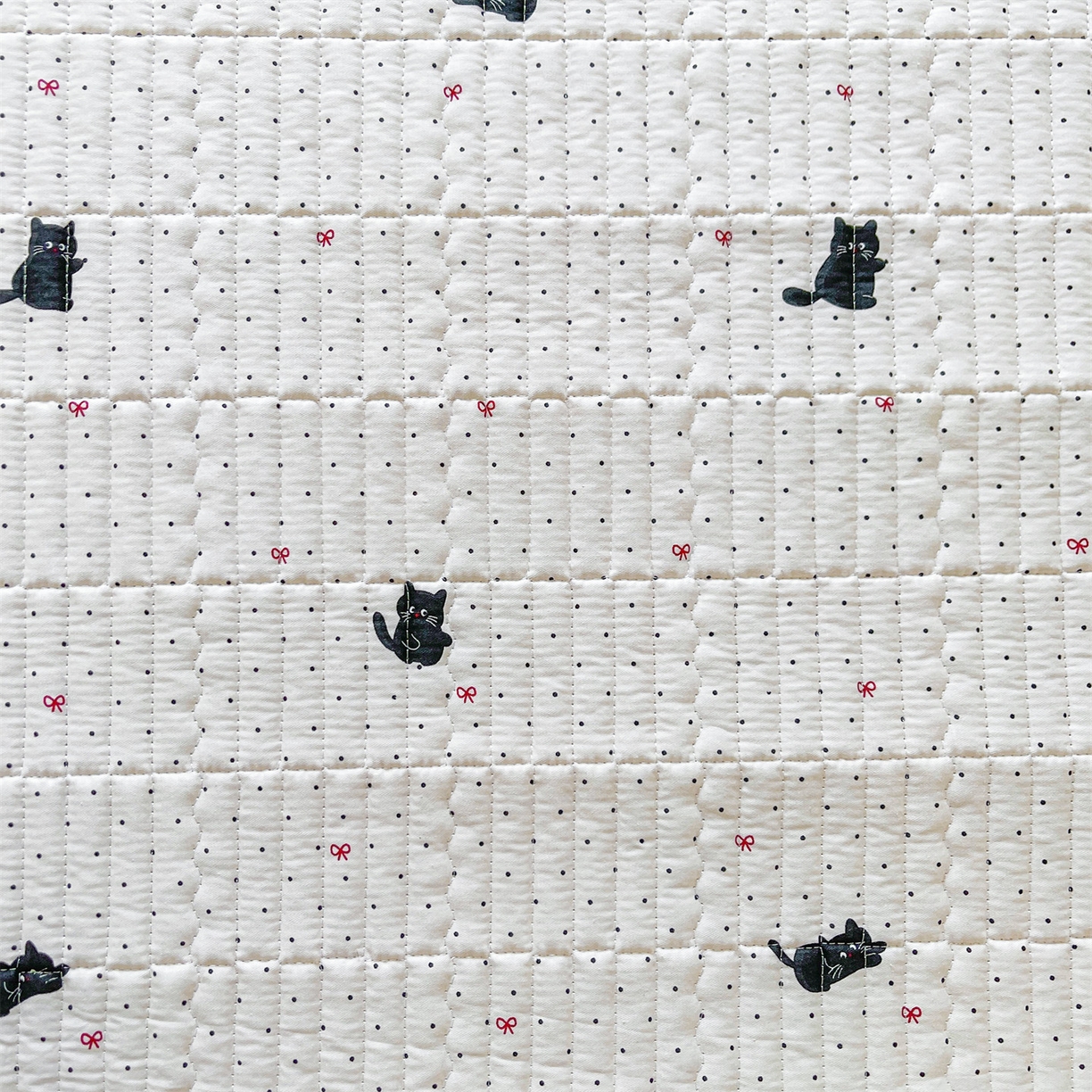 91家纺网 家纺一手货源 找家纺 恒爱家纺 2025新款学生季全棉宝宝绒双面款床护垫 波斯猫