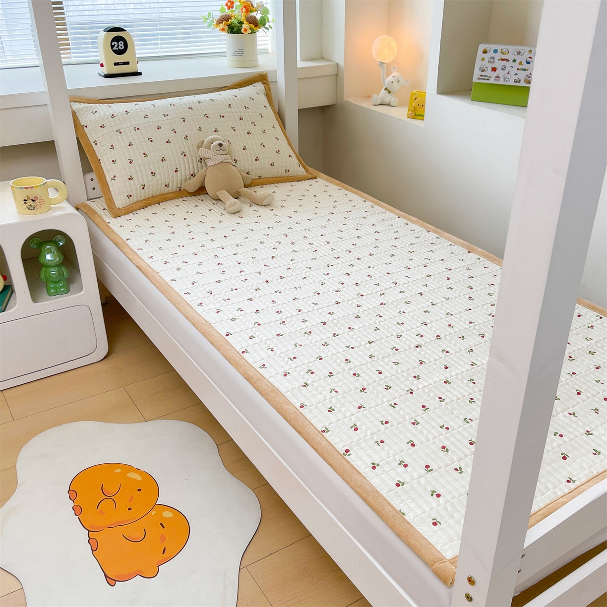 恒爱家纺 2025新款学生季全棉宝宝绒双面款床护垫 大樱桃