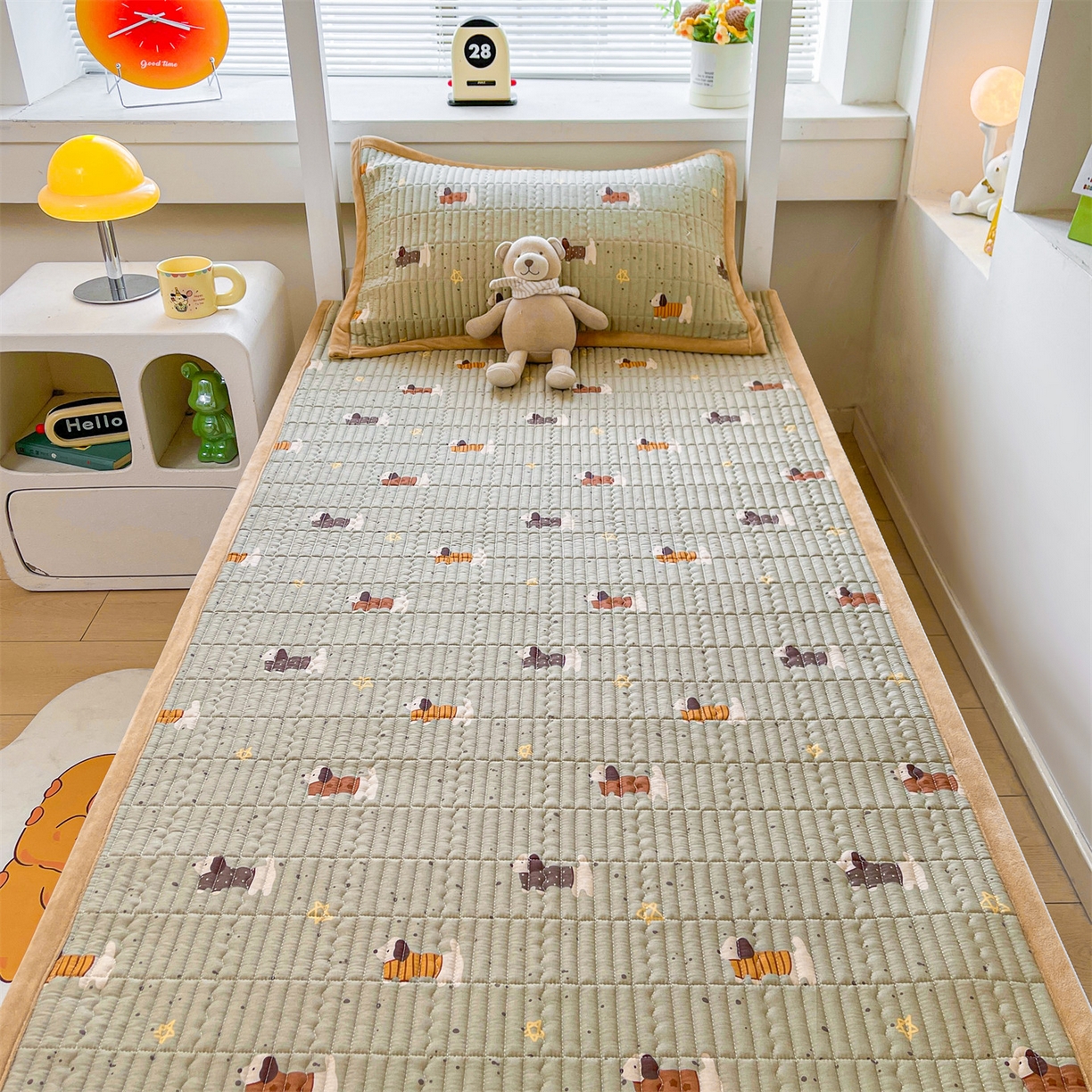 91家纺网 家纺一手货源 找家纺 恒爱家纺 2025新款学生季全棉宝宝绒双面款床护垫 斗牛犬