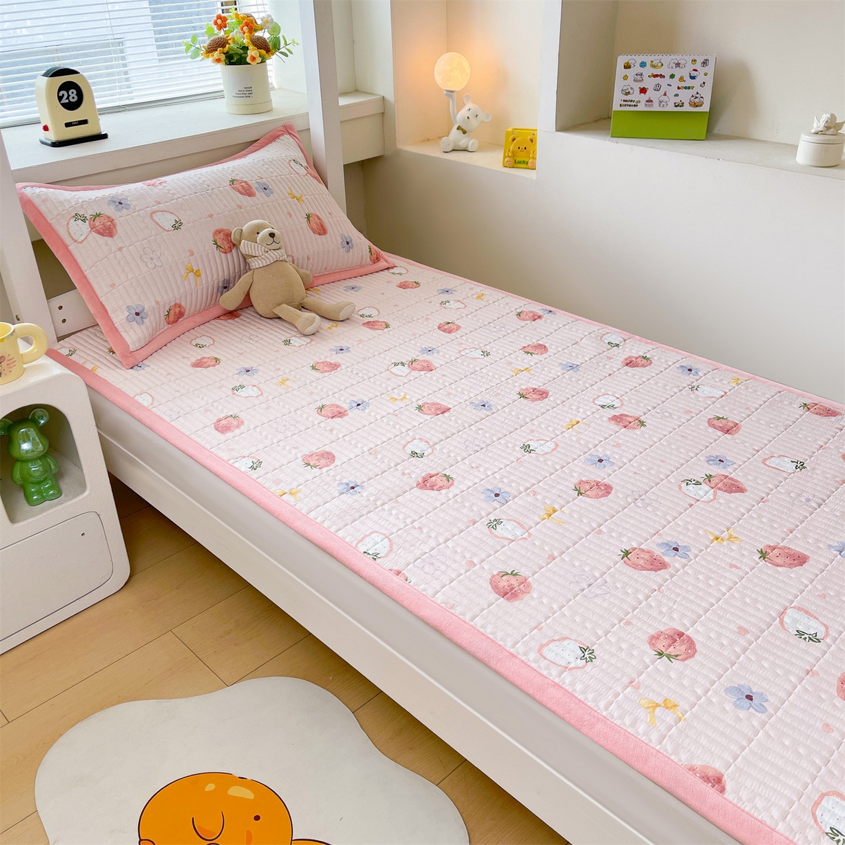 91家纺网 家纺一手货源 找家纺 恒爱家纺 2025新款学生季全棉宝宝绒双面款床护垫 粉公主