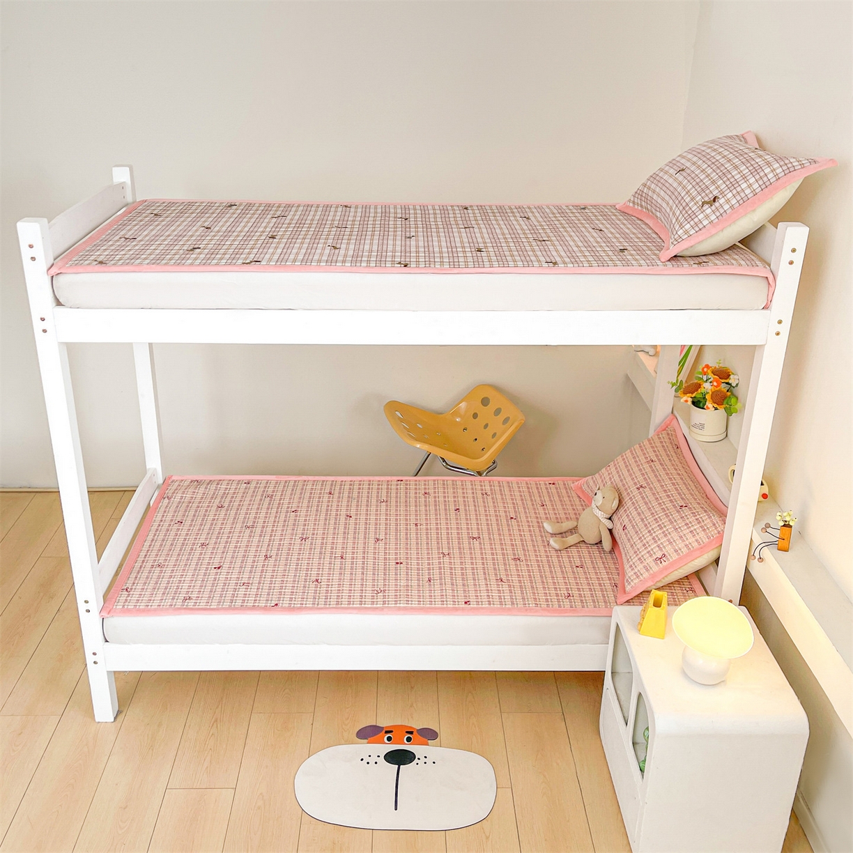 91家纺网 家纺一手货源 找家纺 恒爱家纺 2025新款学生季全棉宝宝绒双面款床护垫 粉糯蝴蝶结