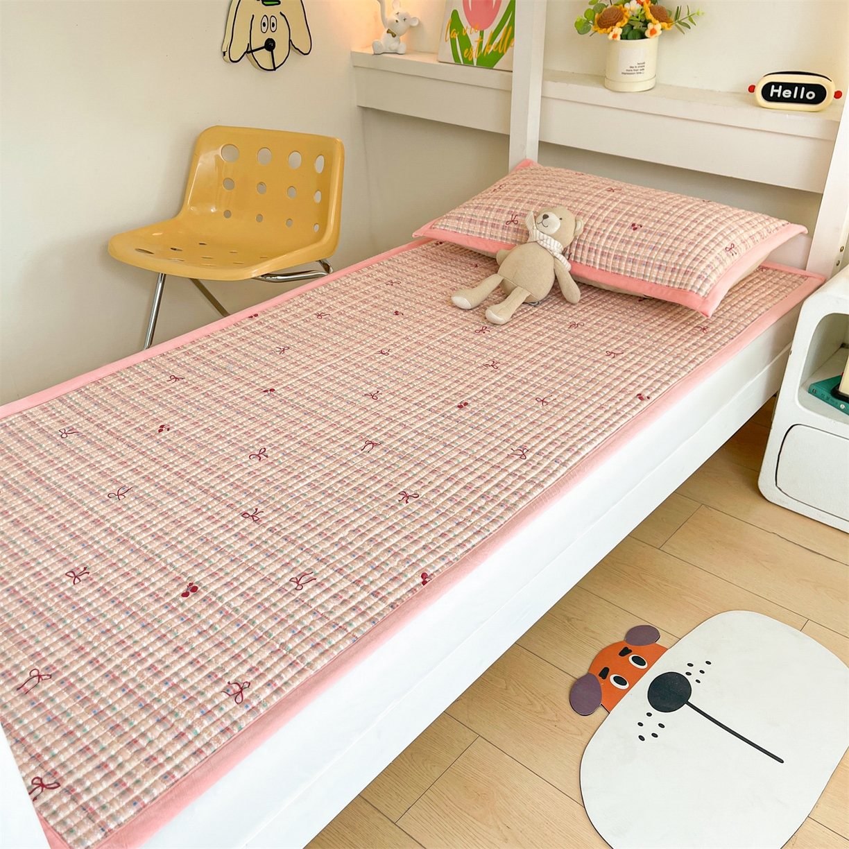 91家纺网 家纺一手货源 找家纺 恒爱家纺 2025新款学生季全棉宝宝绒双面款床护垫 粉糯蝴蝶结