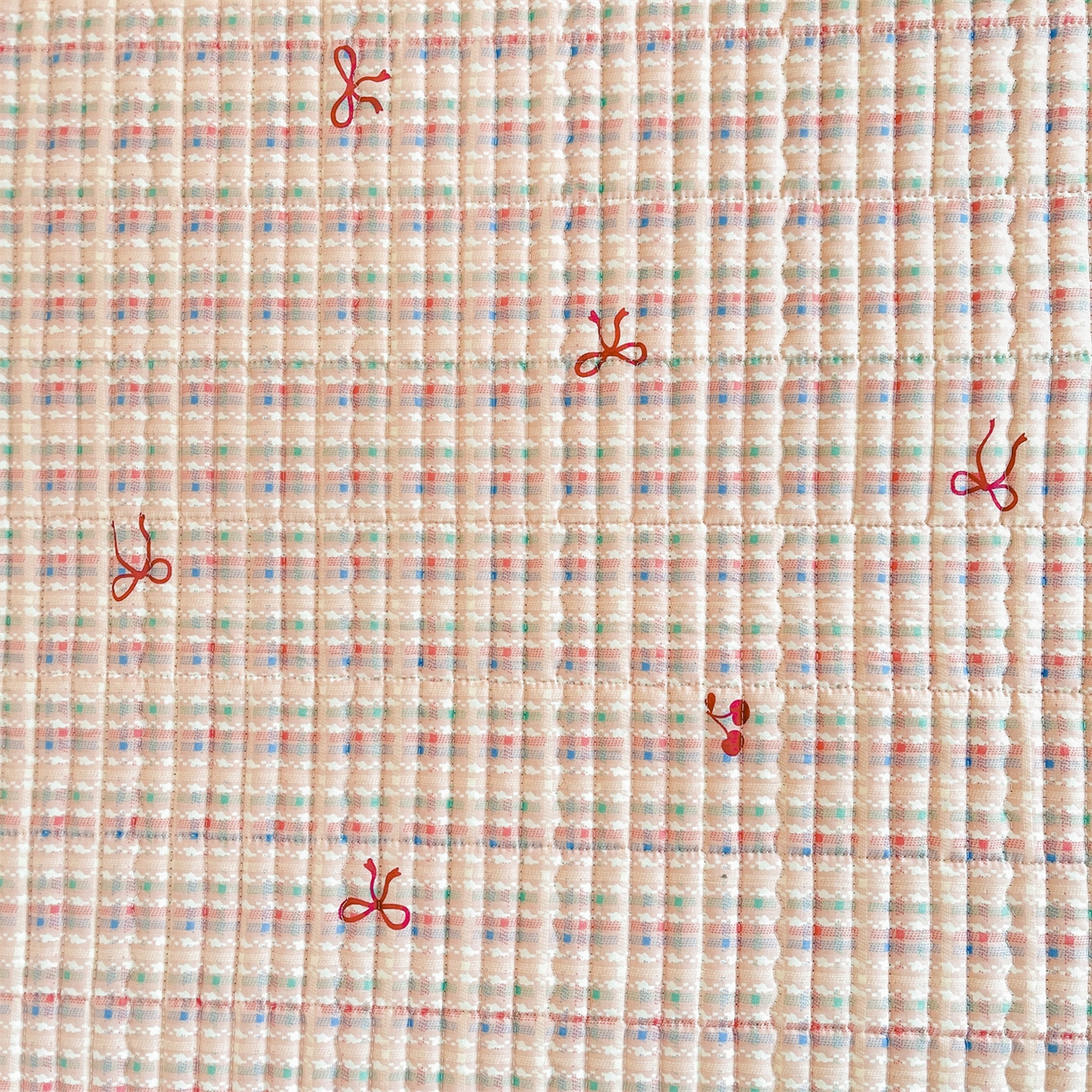 91家纺网 家纺一手货源 找家纺 恒爱家纺 2025新款学生季全棉宝宝绒双面款床护垫 粉糯蝴蝶结