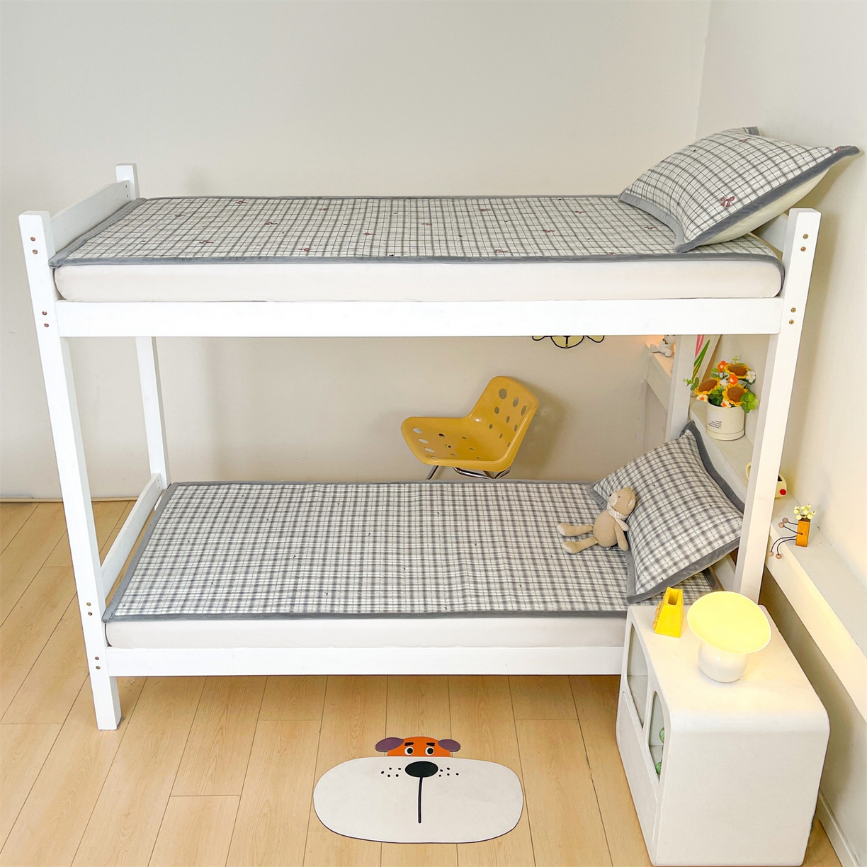 91家纺网 家纺一手货源 找家纺 恒爱家纺 2025新款学生季全棉宝宝绒双面款床护垫 复古蝴蝶结