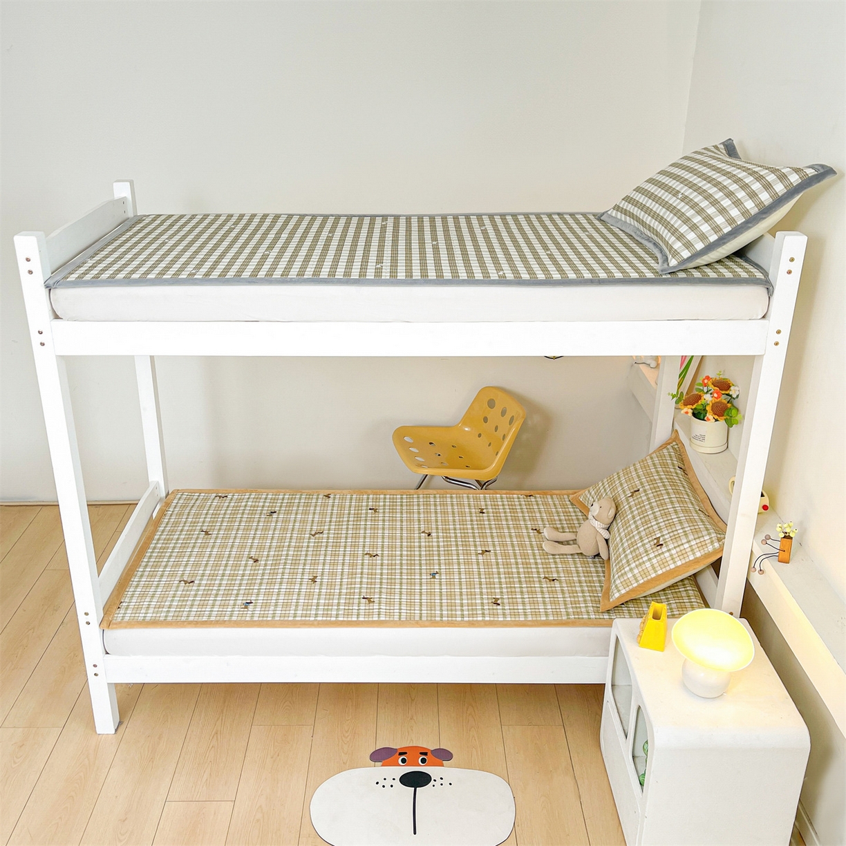 91家纺网 家纺一手货源 找家纺 恒爱家纺 2025新款学生季全棉宝宝绒双面款床护垫 拉拉狗