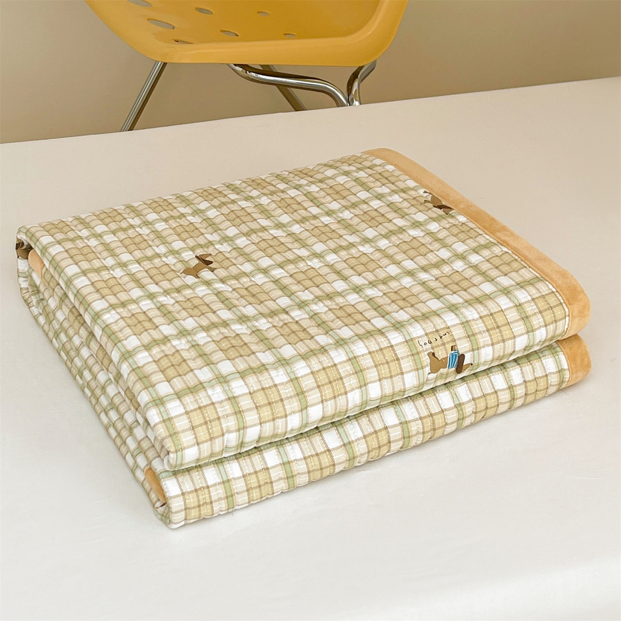 91家纺网 家纺一手货源 找家纺 恒爱家纺 2025新款学生季全棉宝宝绒双面款床护垫 拉拉狗