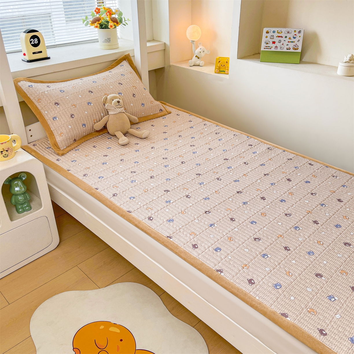 91家纺网 家纺一手货源 找家纺 恒爱家纺 2025新款学生季全棉宝宝绒双面款床护垫 梦幻熊