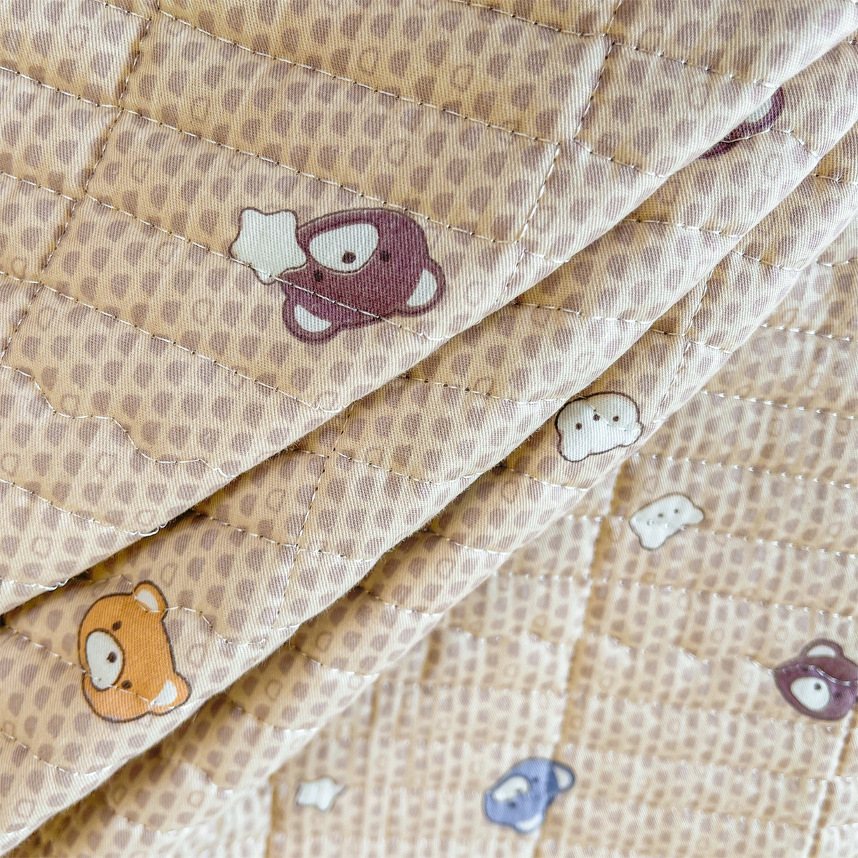 91家纺网 家纺一手货源 找家纺 恒爱家纺 2025新款学生季全棉宝宝绒双面款床护垫 梦幻熊