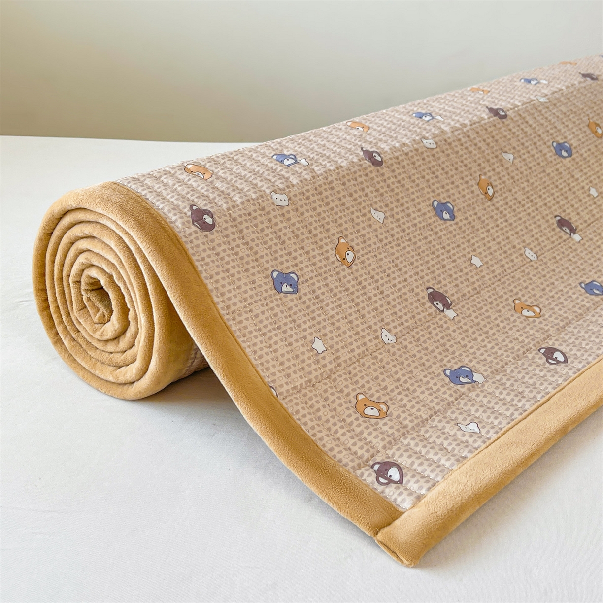 91家纺网 家纺一手货源 找家纺 恒爱家纺 2025新款学生季全棉宝宝绒双面款床护垫 梦幻熊