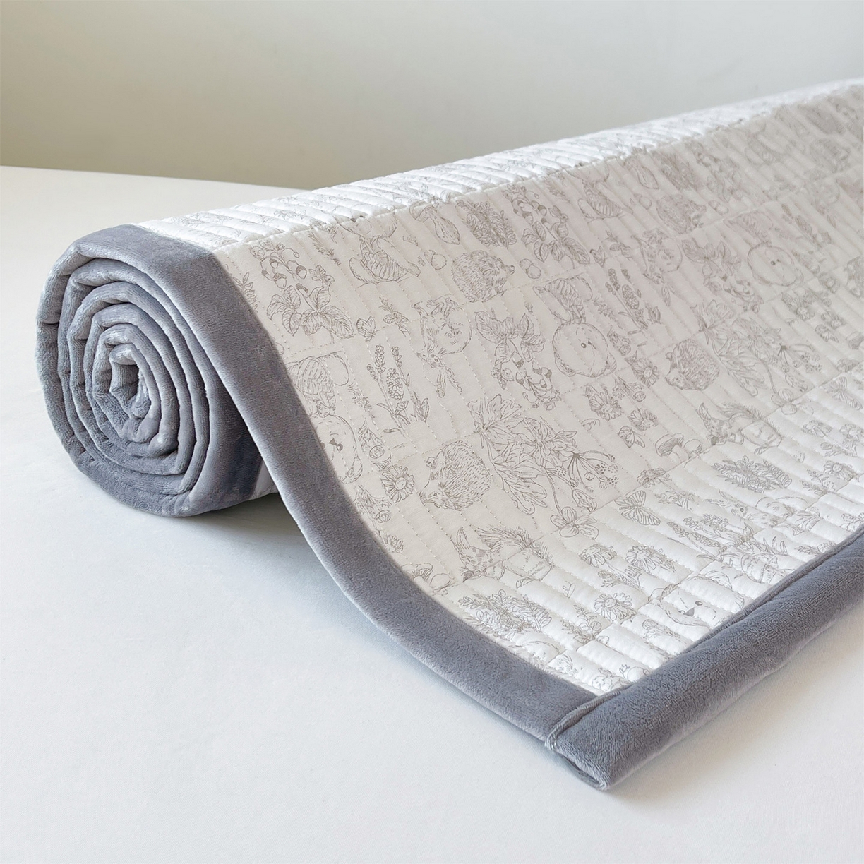 91家纺网 家纺一手货源 找家纺 恒爱家纺 2025新款学生季全棉宝宝绒双面款床护垫 诗意花语