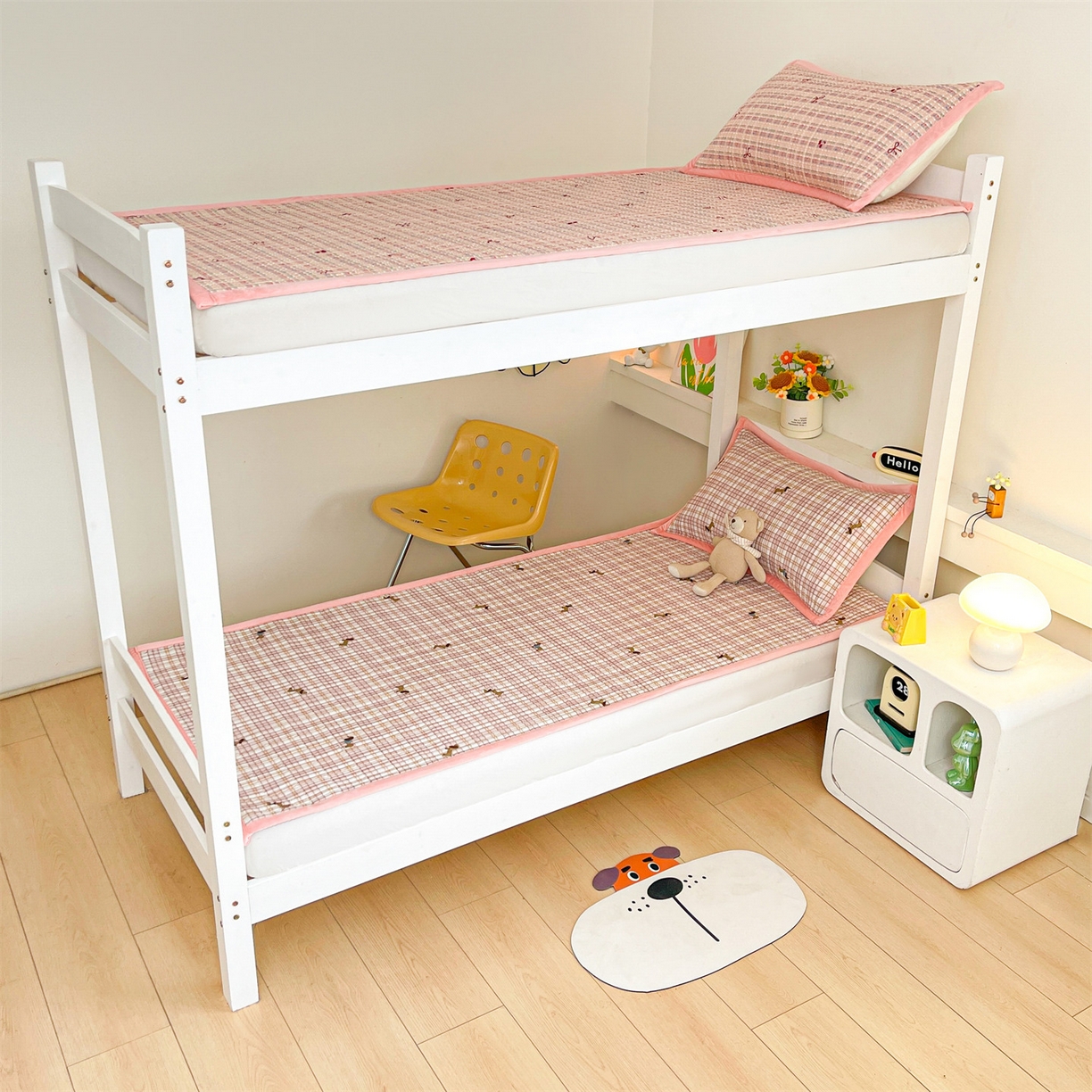 91家纺网 家纺一手货源 找家纺 恒爱家纺 2025新款学生季全棉宝宝绒双面款床护垫 甜心汪汪-粉