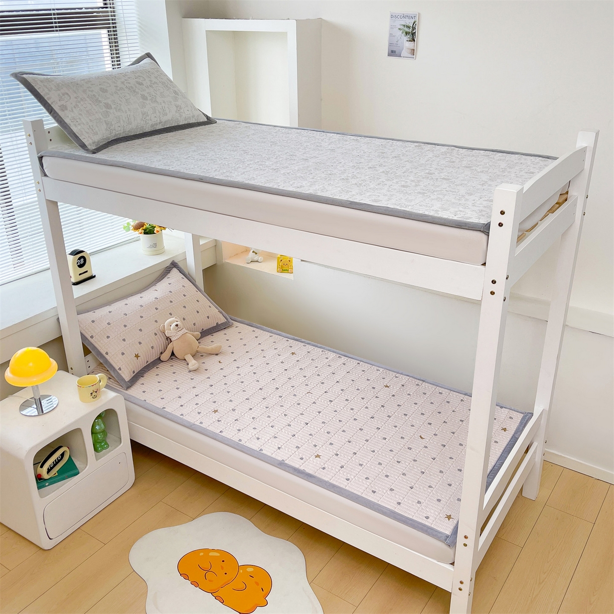 91家纺网 家纺一手货源 找家纺 恒爱家纺 2025新款学生季全棉宝宝绒双面款床护垫 心念如丝