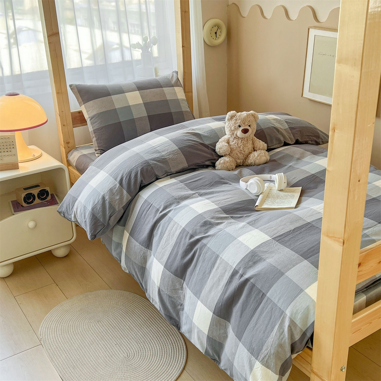 91家纺网 家纺一手货源 找家纺 （总）恒爱家纺 2025新款学生季全棉印花格子三件套