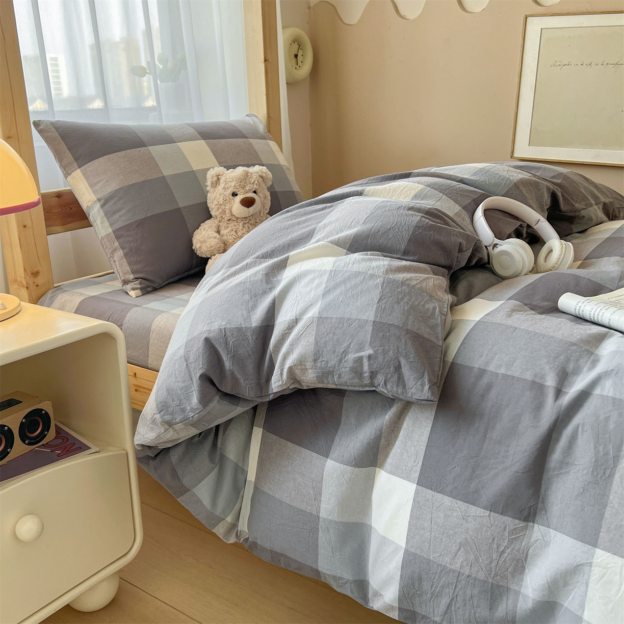 91家纺网 家纺一手货源 找家纺 （总）恒爱家纺 2025新款学生季全棉印花格子三件套