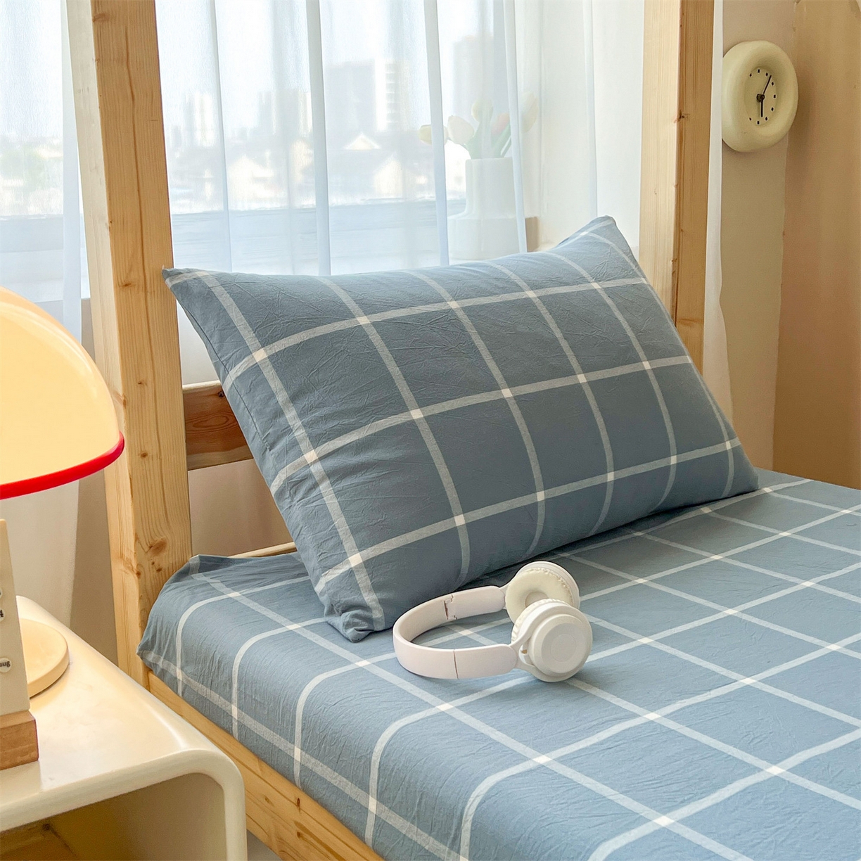 91家纺网 家纺一手货源 找家纺 恒爱家纺 2025新款学生季全棉印花格子三件套 蓝灰中格