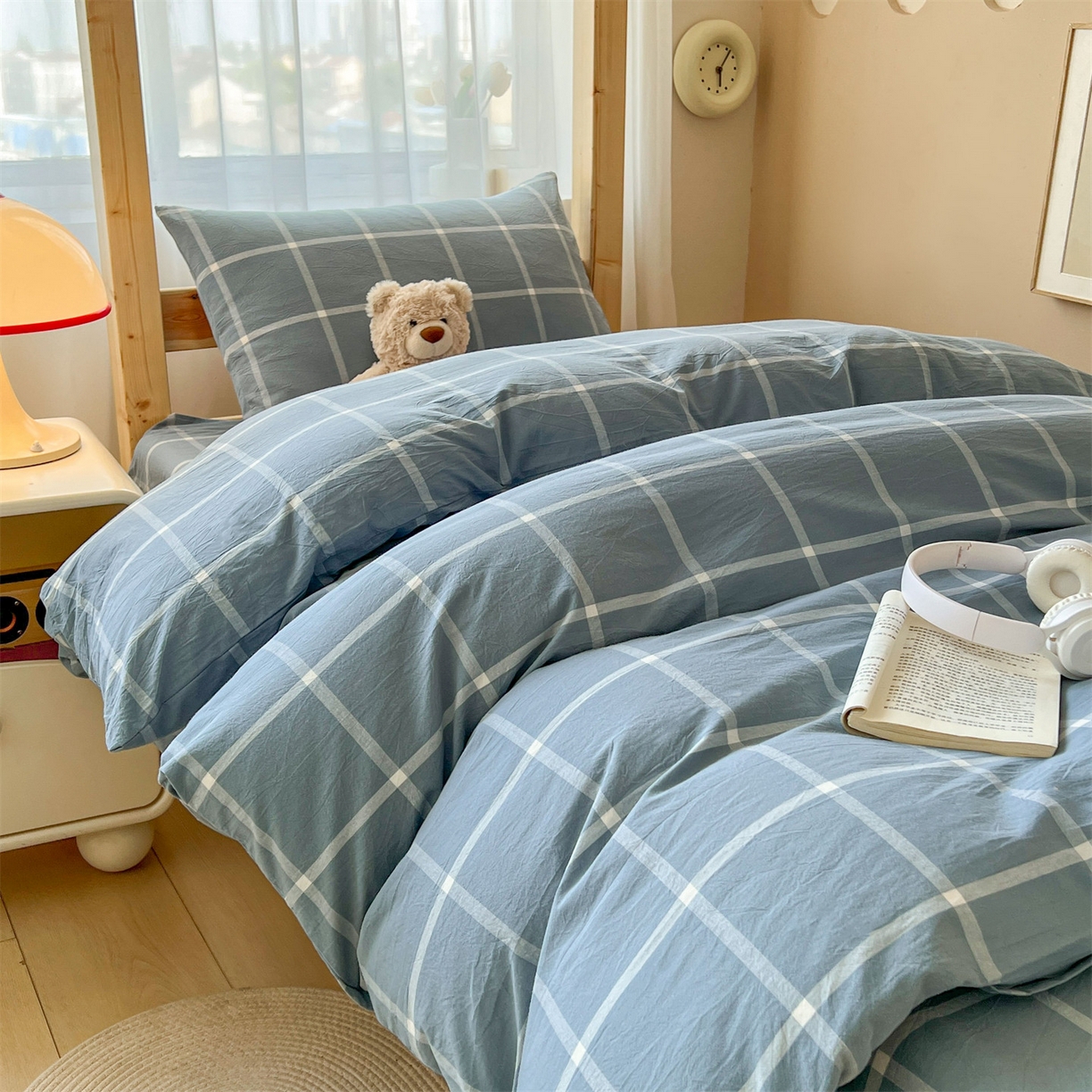 91家纺网 家纺一手货源 找家纺 恒爱家纺 2025新款学生季全棉印花格子三件套 蓝灰中格