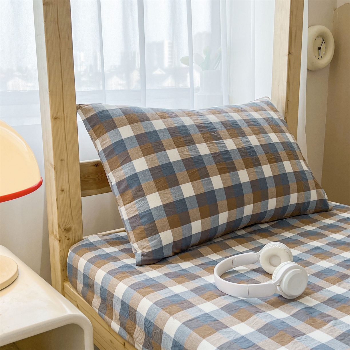 91家纺网 家纺一手货源 找家纺 恒爱家纺 2025新款学生季全棉印花格子三件套 蓝咖格