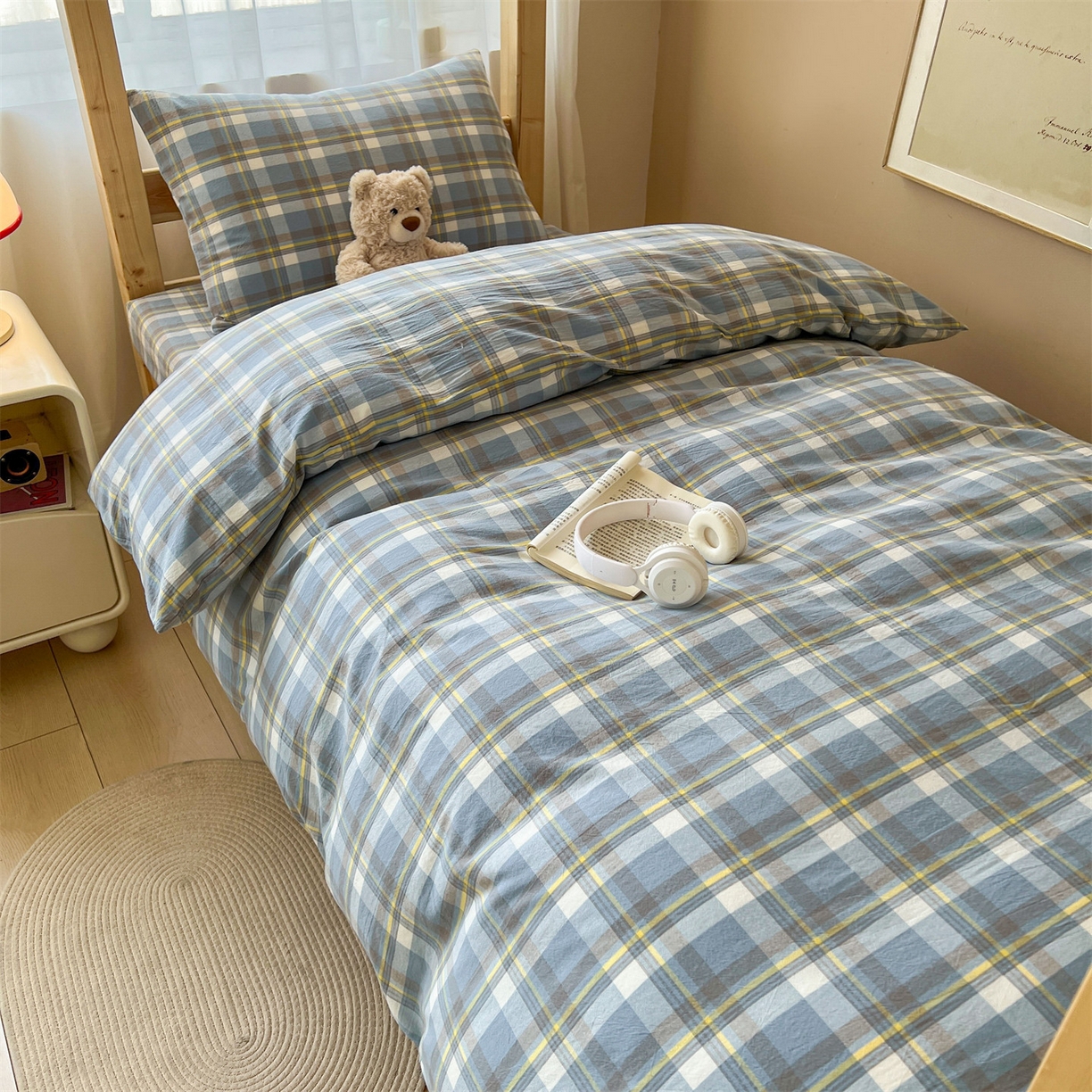 91家纺网 家纺一手货源 找家纺 恒爱家纺 2025新款学生季全棉印花格子三件套 莫尼-蓝