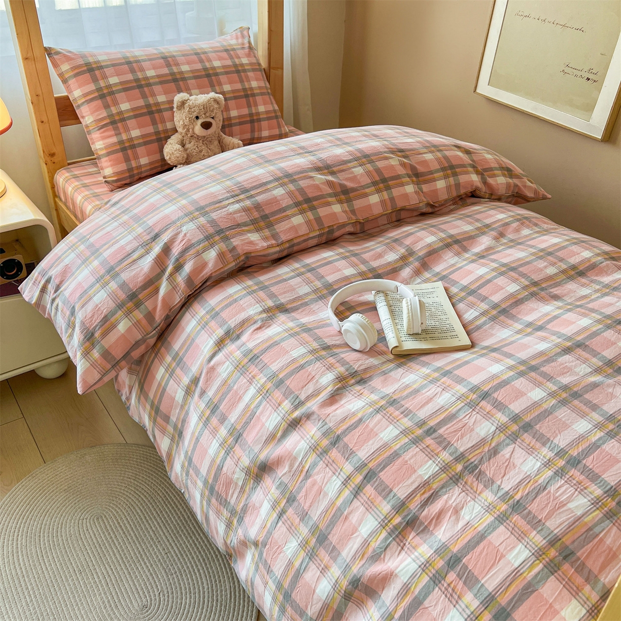 91家纺网 家纺一手货源 找家纺 恒爱家纺 2025新款学生季全棉印花格子三件套 莫尼-玉