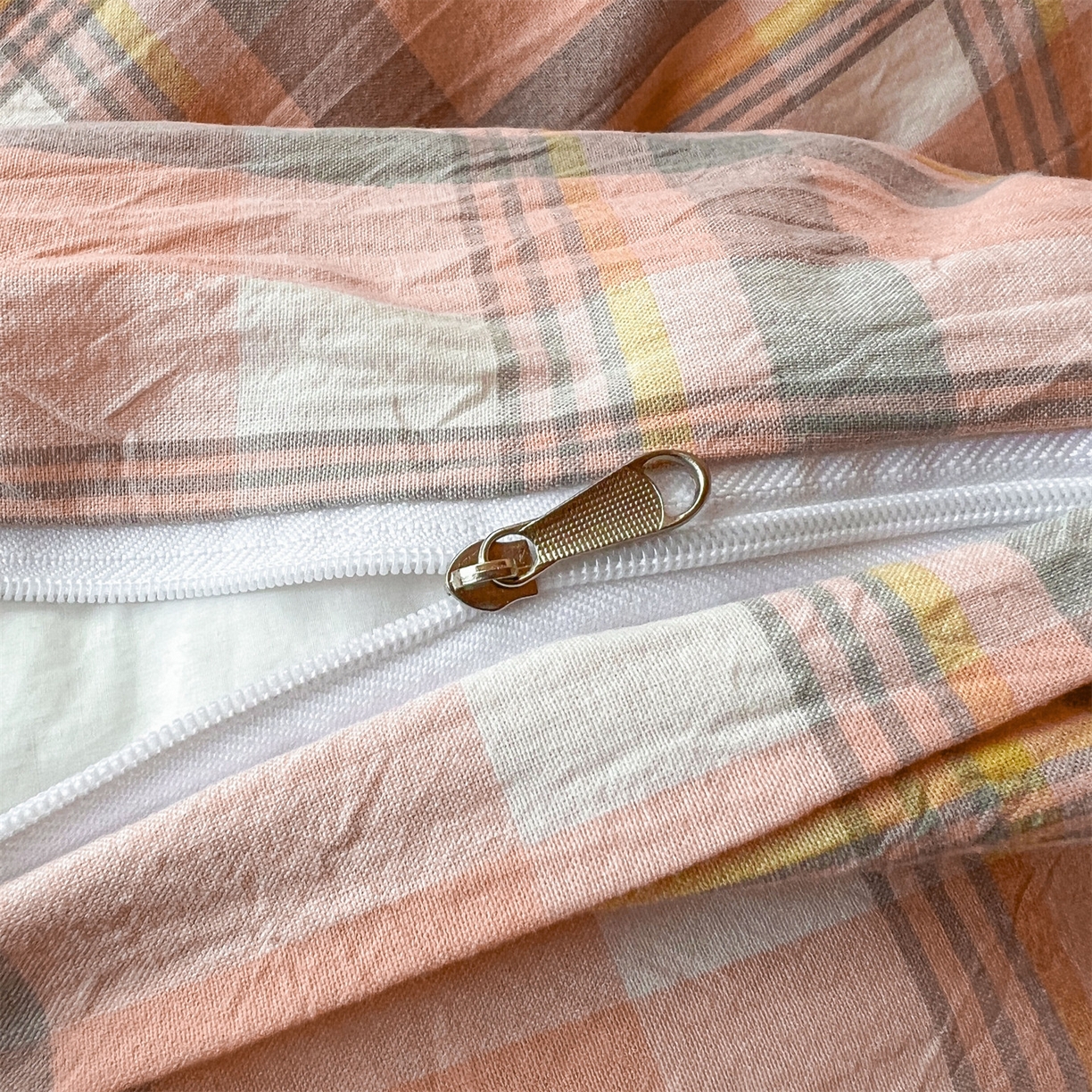 91家纺网 家纺一手货源 找家纺 恒爱家纺 2025新款学生季全棉印花格子三件套 莫尼-玉