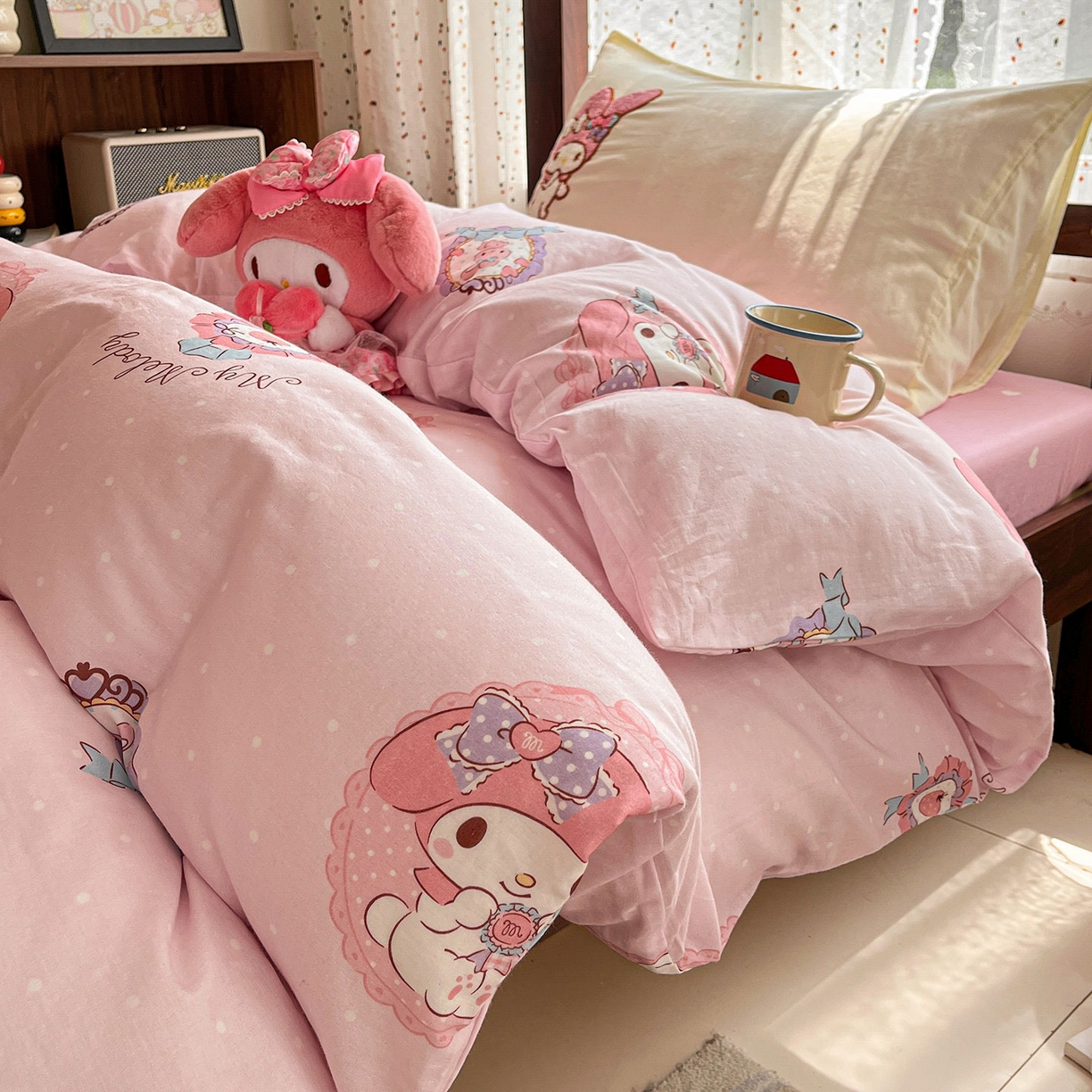 91家纺网 家纺一手货源 找家纺 蓝邻家纺 2025年新款全棉纯棉双层纱三丽鸥刺绣学生宿舍三件套四件套系列 治愈萌主