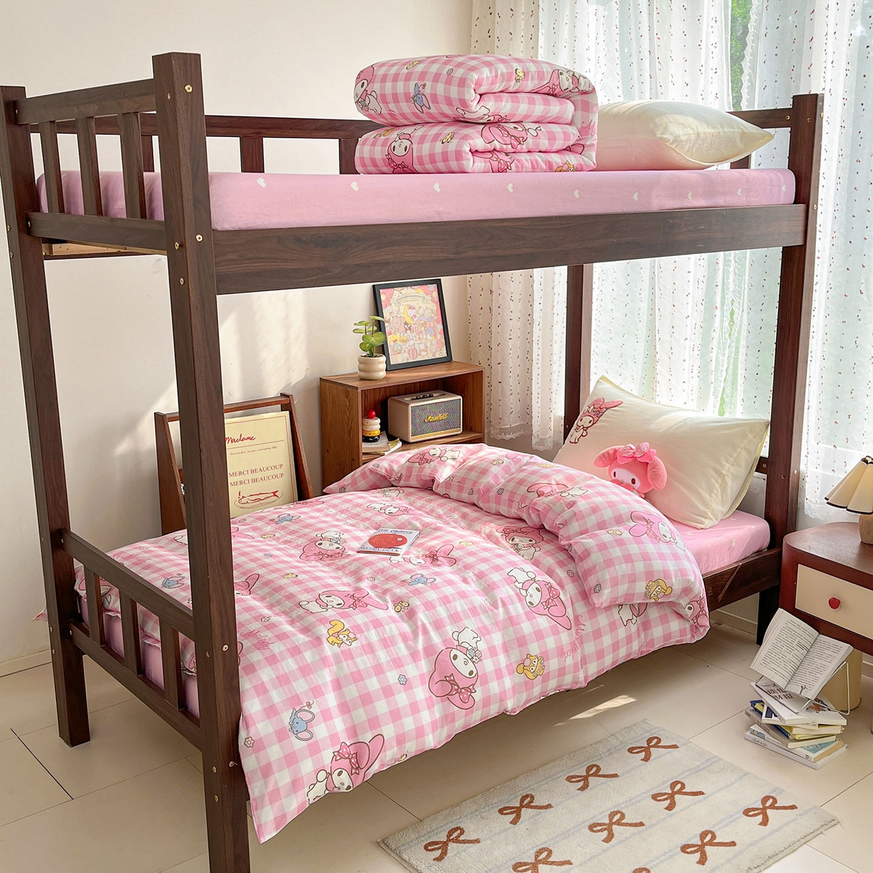 91家纺网 家纺一手货源 找家纺 蓝邻家纺 2025年新款全棉纯棉双层纱三丽鸥刺绣学生宿舍三件套四件套系列 甜美元气