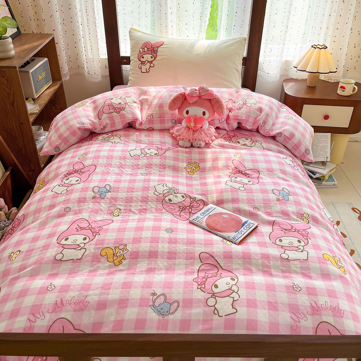 91家纺网 家纺一手货源 找家纺 蓝邻家纺 2025年新款全棉纯棉双层纱三丽鸥刺绣学生宿舍三件套四件套系列 甜美元气