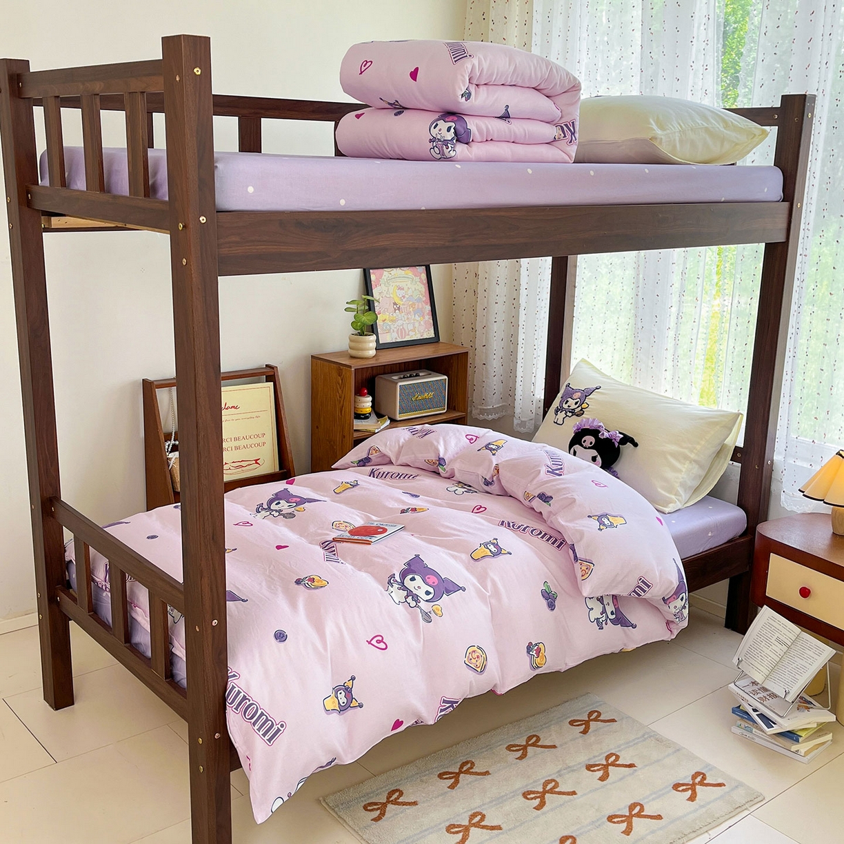 91家纺网 家纺一手货源 找家纺 蓝邻家纺 2025年新款全棉纯棉双层纱三丽鸥刺绣学生宿舍三件套四件套系列 精灵库洛米