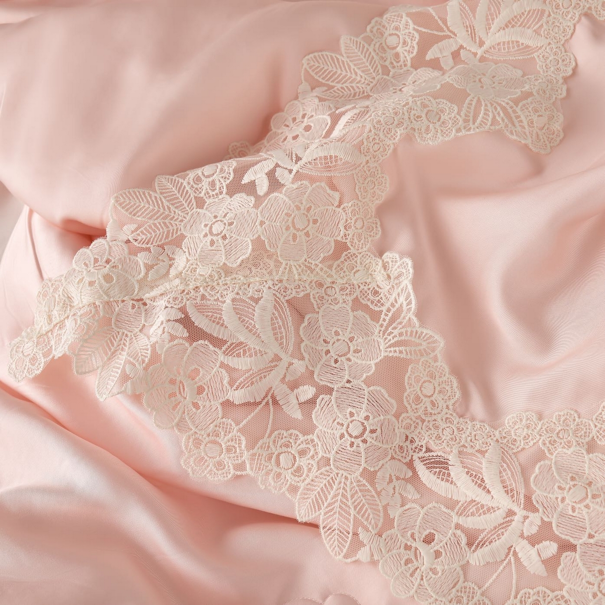 91家纺网 家纺一手货源 找家纺 （总）朴罗 （ 原岚图） 2025新款轻奢法式天丝夏凉被-邂逅 （温柔粉）