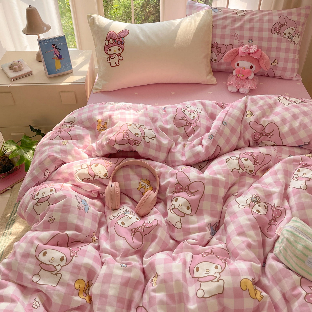 91家纺网 家纺一手货源 找家纺 蓝邻家纺 2025年新款全棉纯棉双层纱三丽鸥刺绣四件套系列 甜美元气