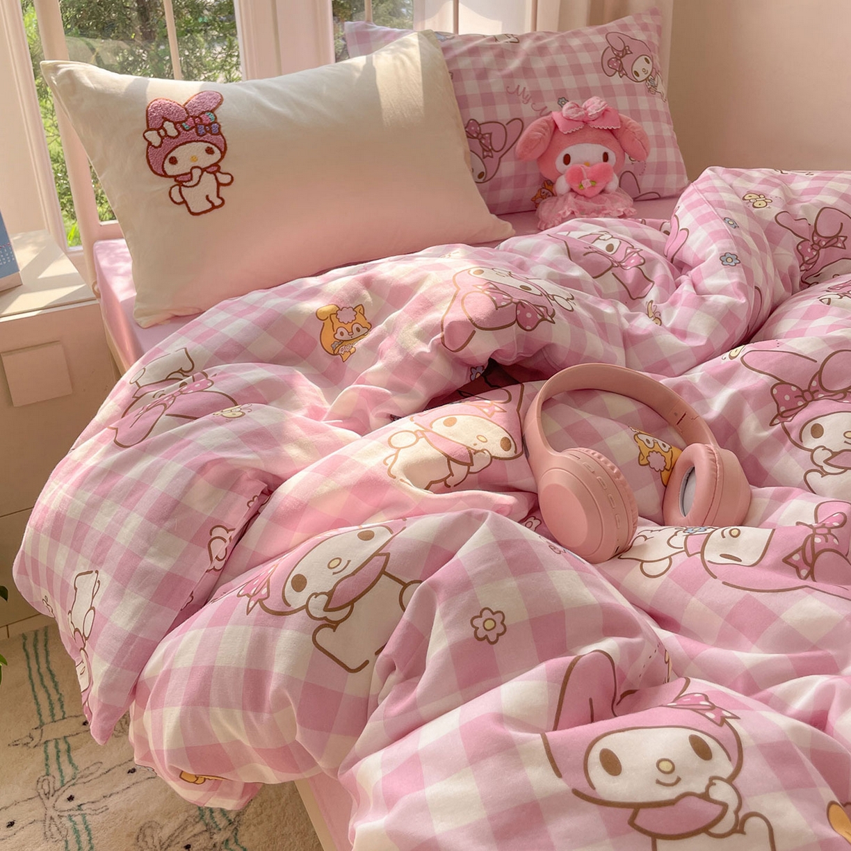 91家纺网 家纺一手货源 找家纺 蓝邻家纺 2025年新款全棉纯棉双层纱三丽鸥刺绣四件套系列 甜美元气