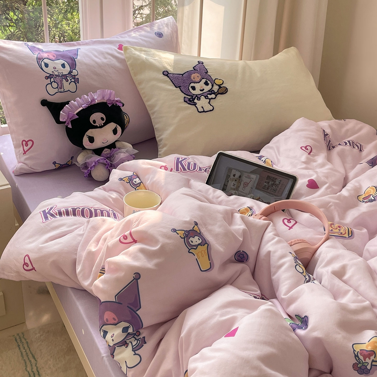 91家纺网 家纺一手货源 找家纺 蓝邻家纺 2025年新款全棉纯棉双层纱三丽鸥刺绣四件套系列 精灵库洛米