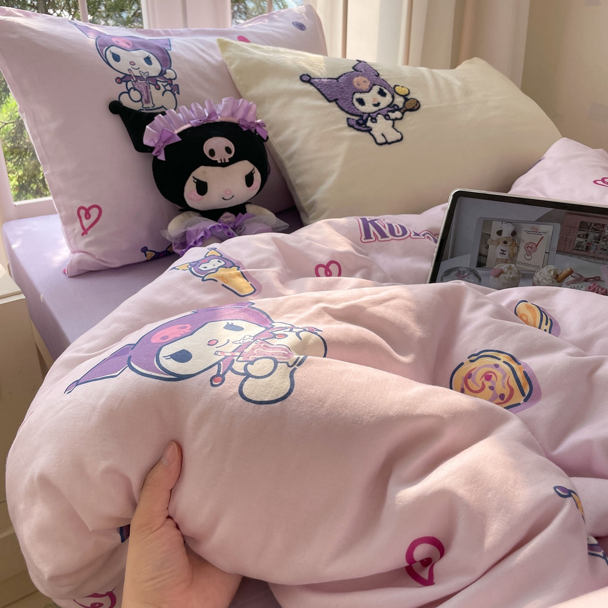 91家纺网 家纺一手货源 找家纺 蓝邻家纺 2025年新款全棉纯棉双层纱三丽鸥刺绣四件套系列 精灵库洛米