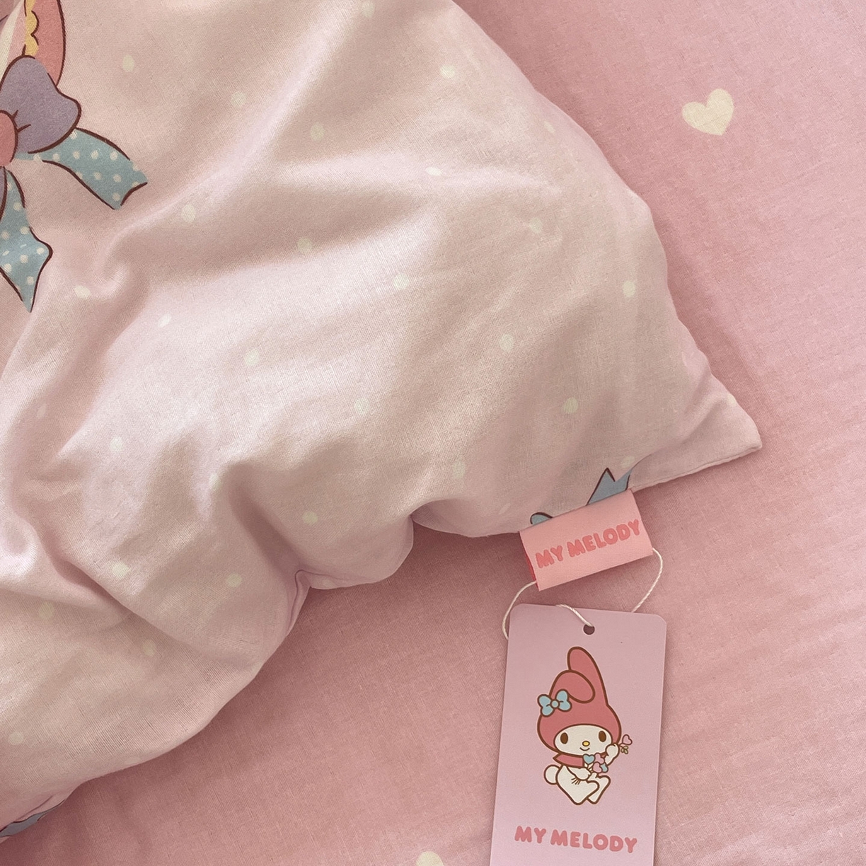 91家纺网 家纺一手货源 找家纺 蓝邻家纺 2025年新款全棉纯棉双层纱三丽鸥刺绣四件套系列 治愈萌主